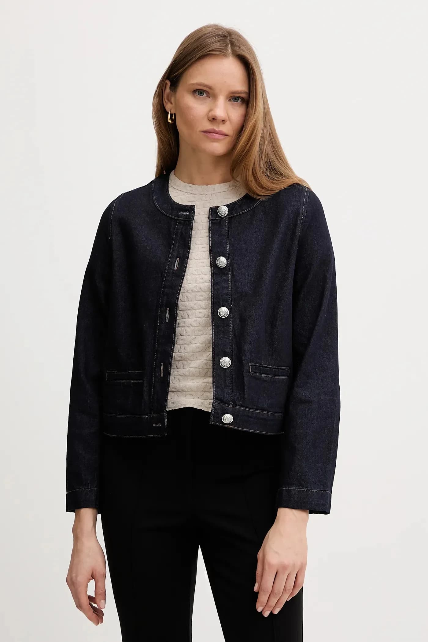 Джинсовая куртка