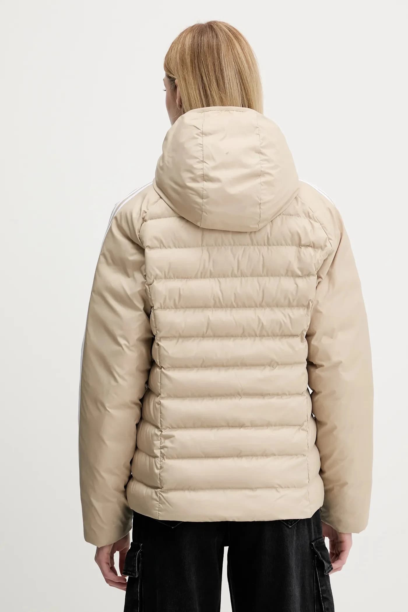 Тонкая куртка - фото 3