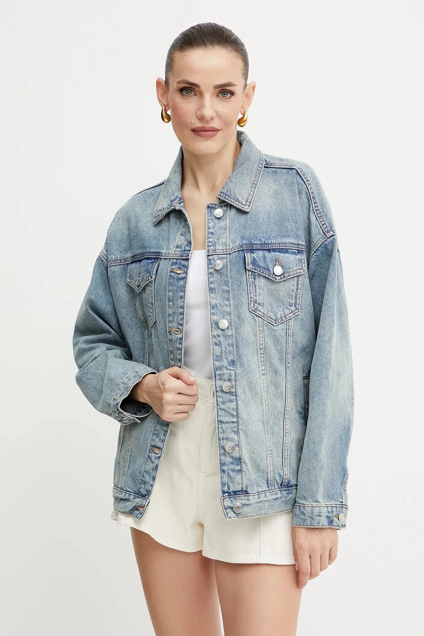 Джинсовая куртка