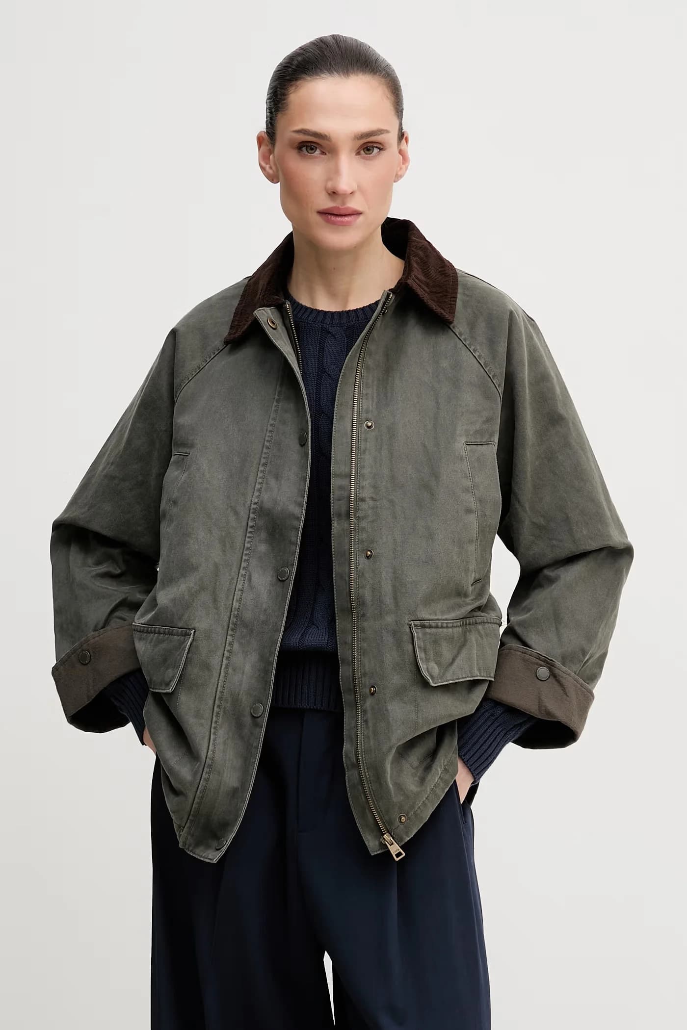 КОРОТКАЯ КУРТКА ВОСКОВОГО СТИЛЯ