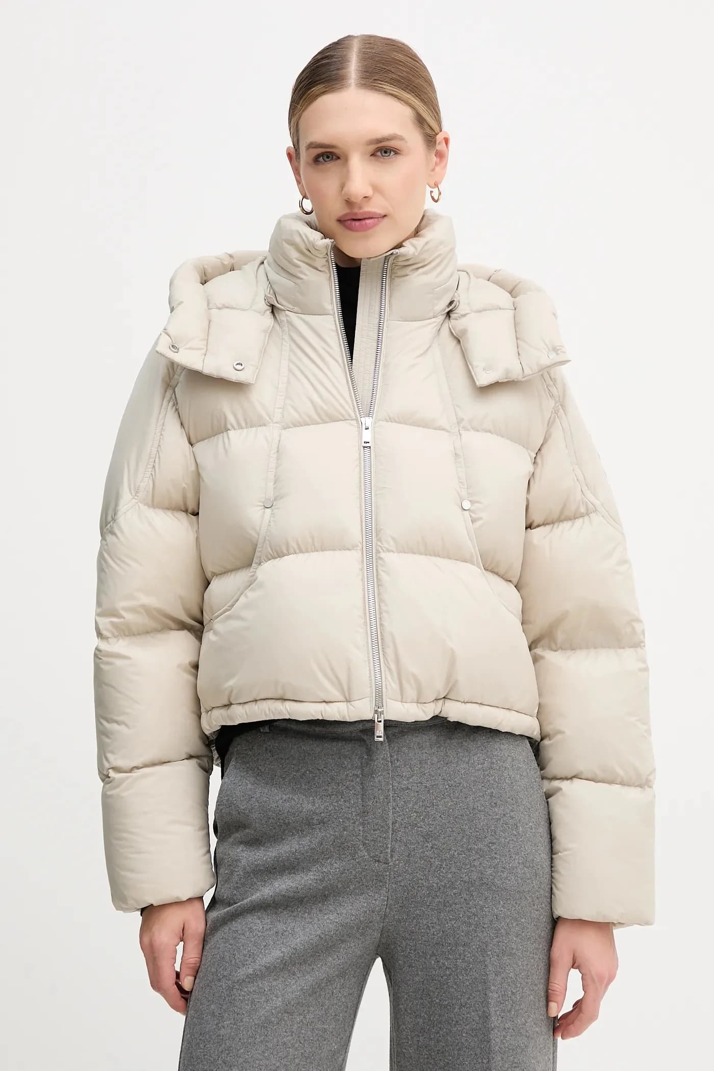 пуховик Акаи