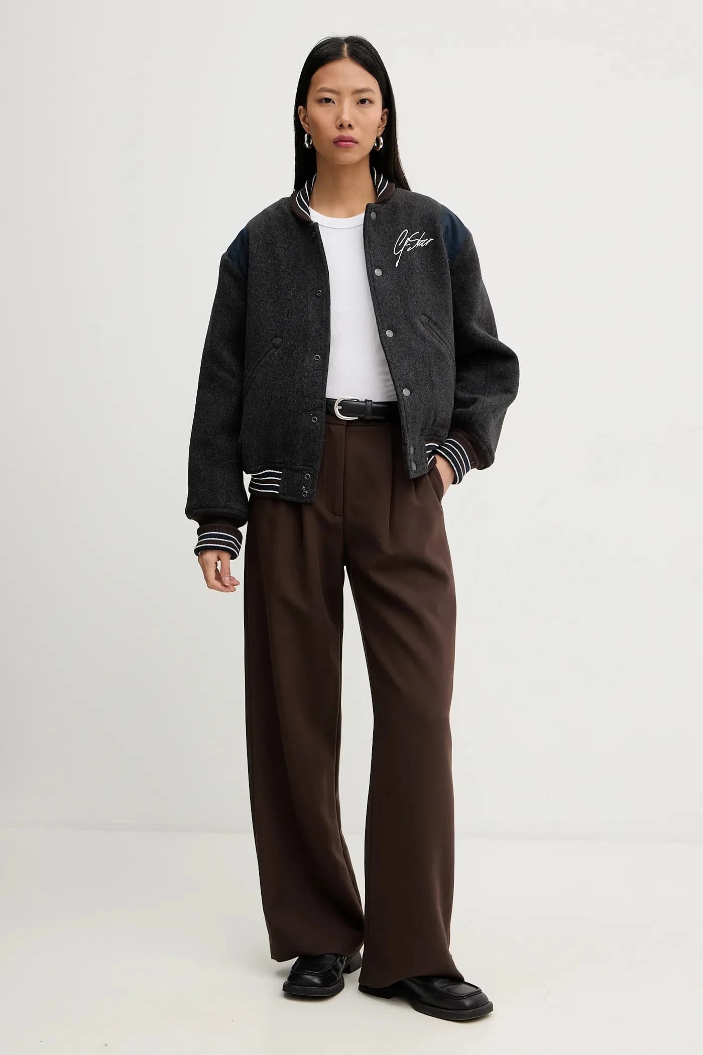 Укороченный бомбер из шерсти - фото 2