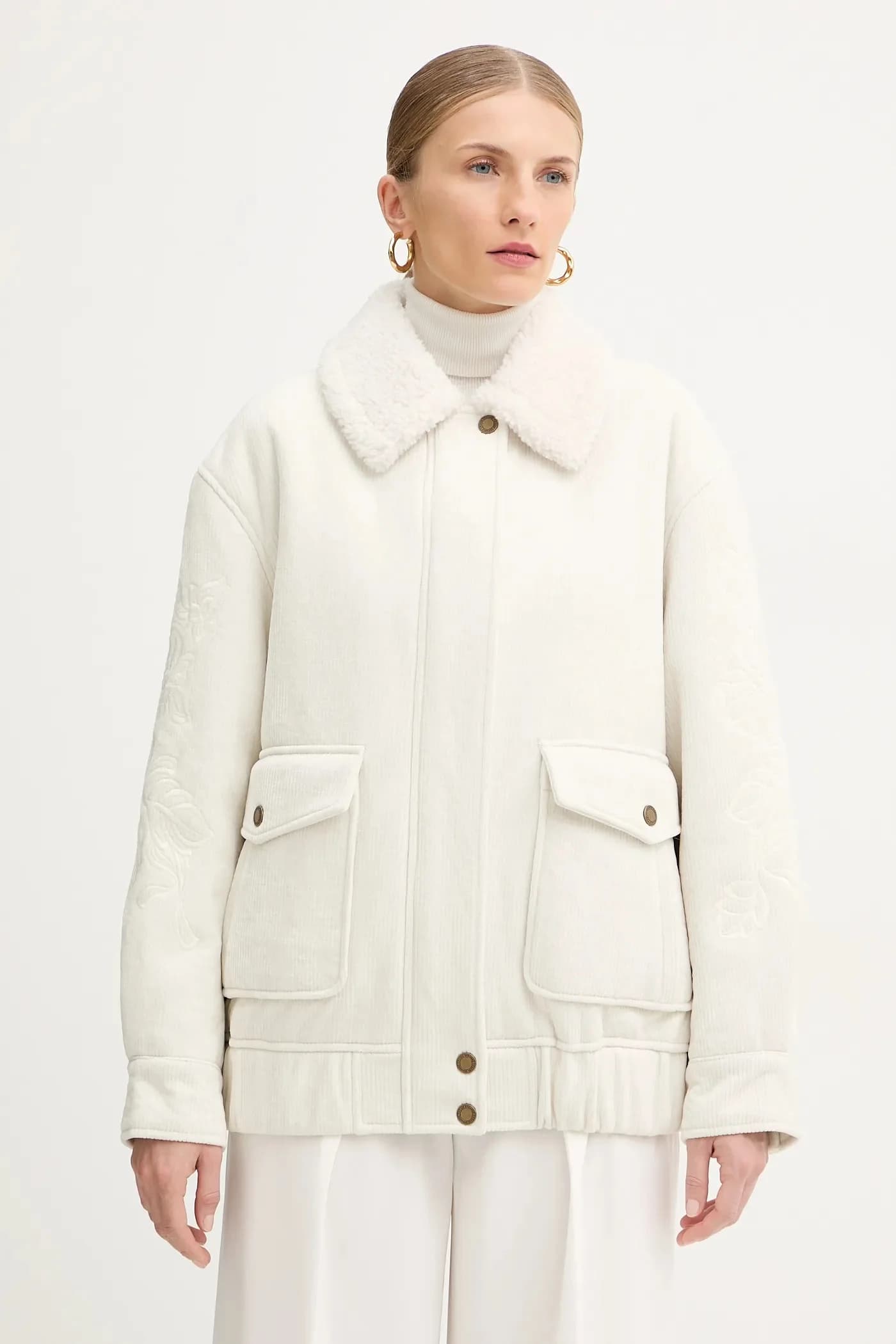 Вельветовая куртка