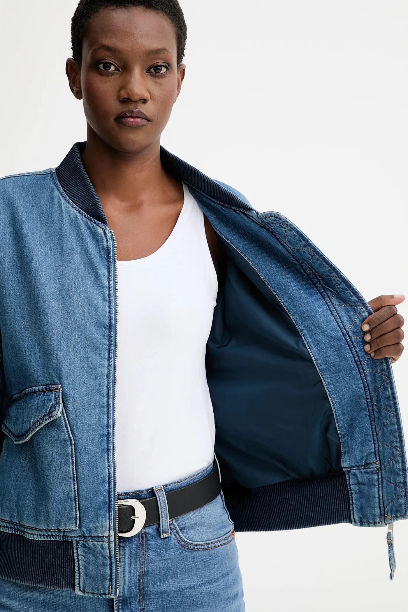 Джинсовый бомбер - фото 6