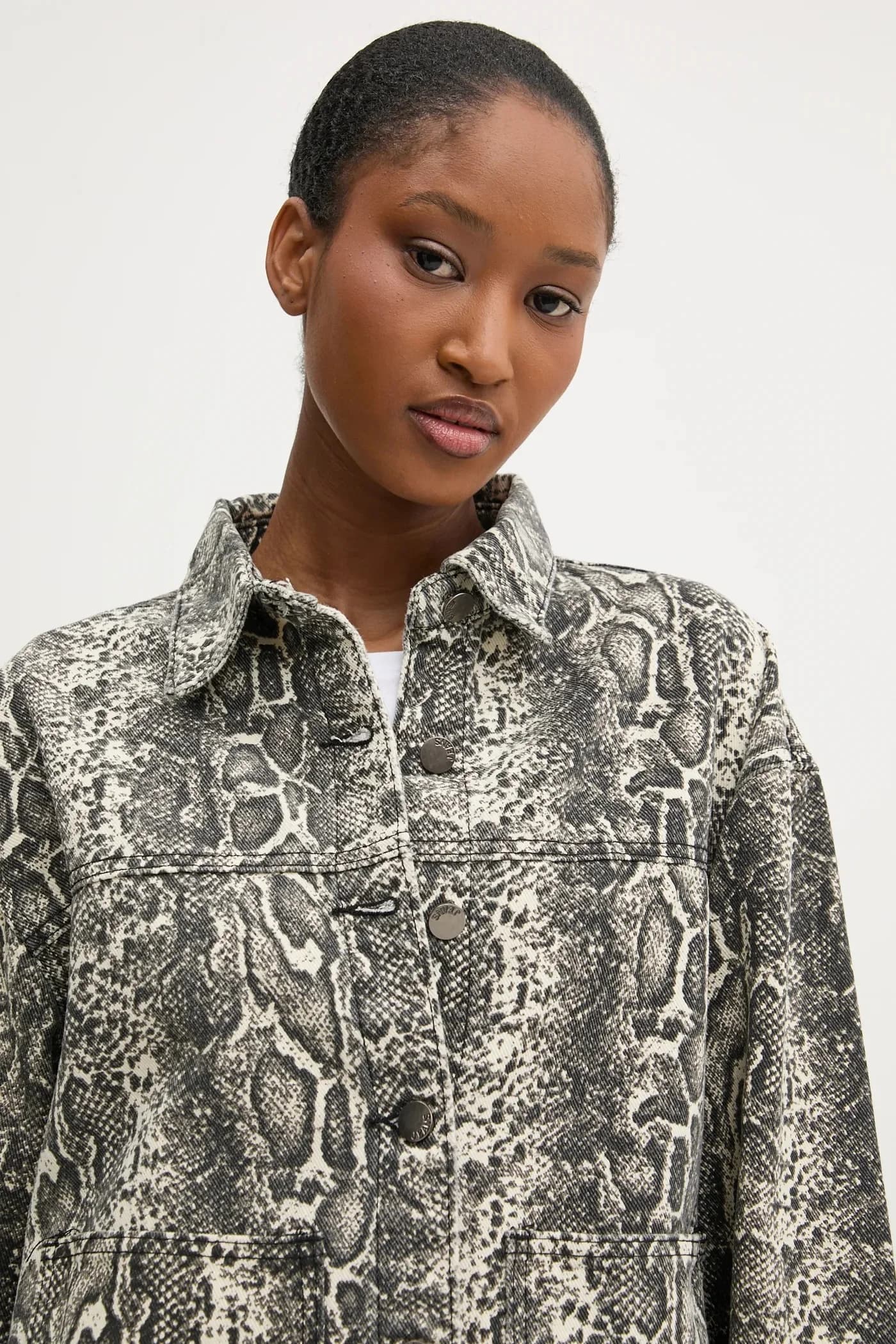 Джинсовая куртка - фото 5