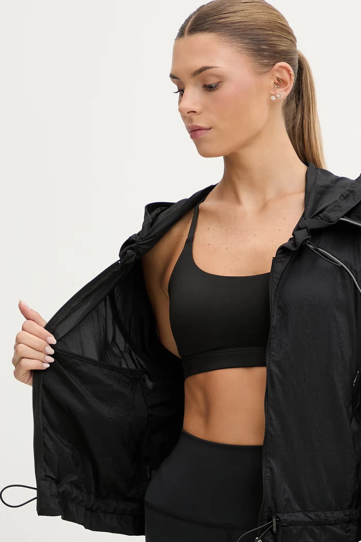 Женская спортивная куртка - фото 6