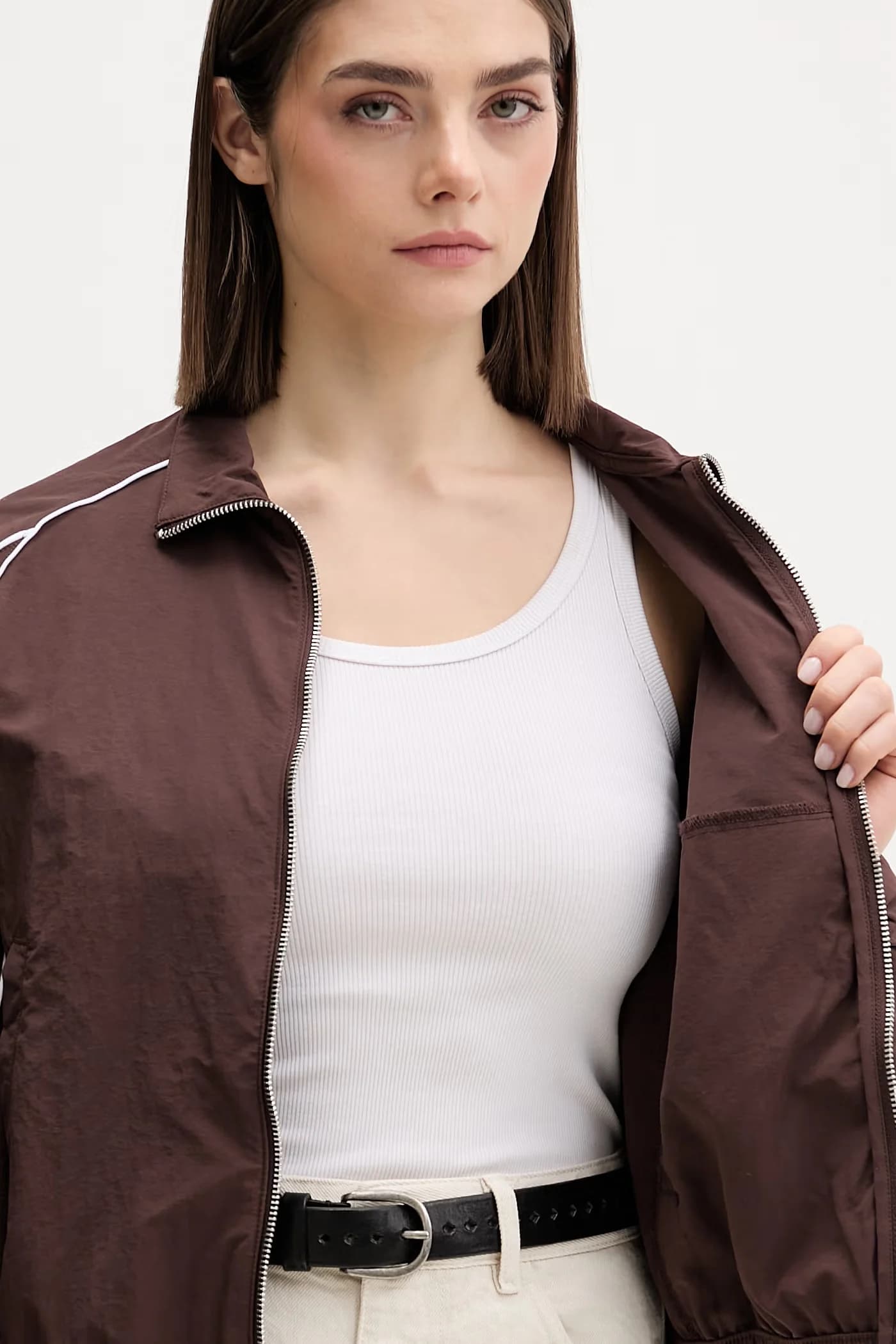 Женская куртка с объемными рукавами - фото 6