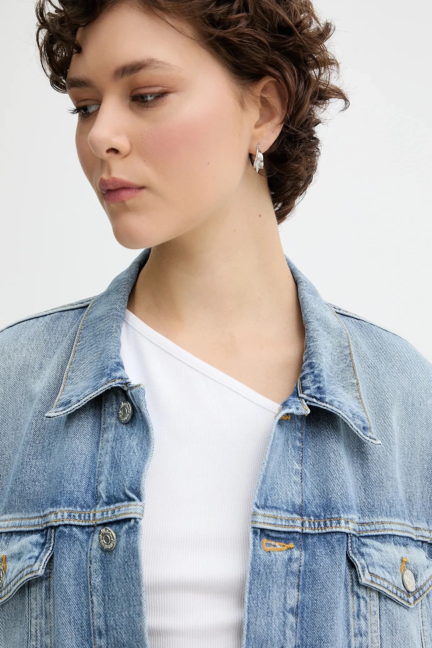 Джинсовая куртка - фото 12