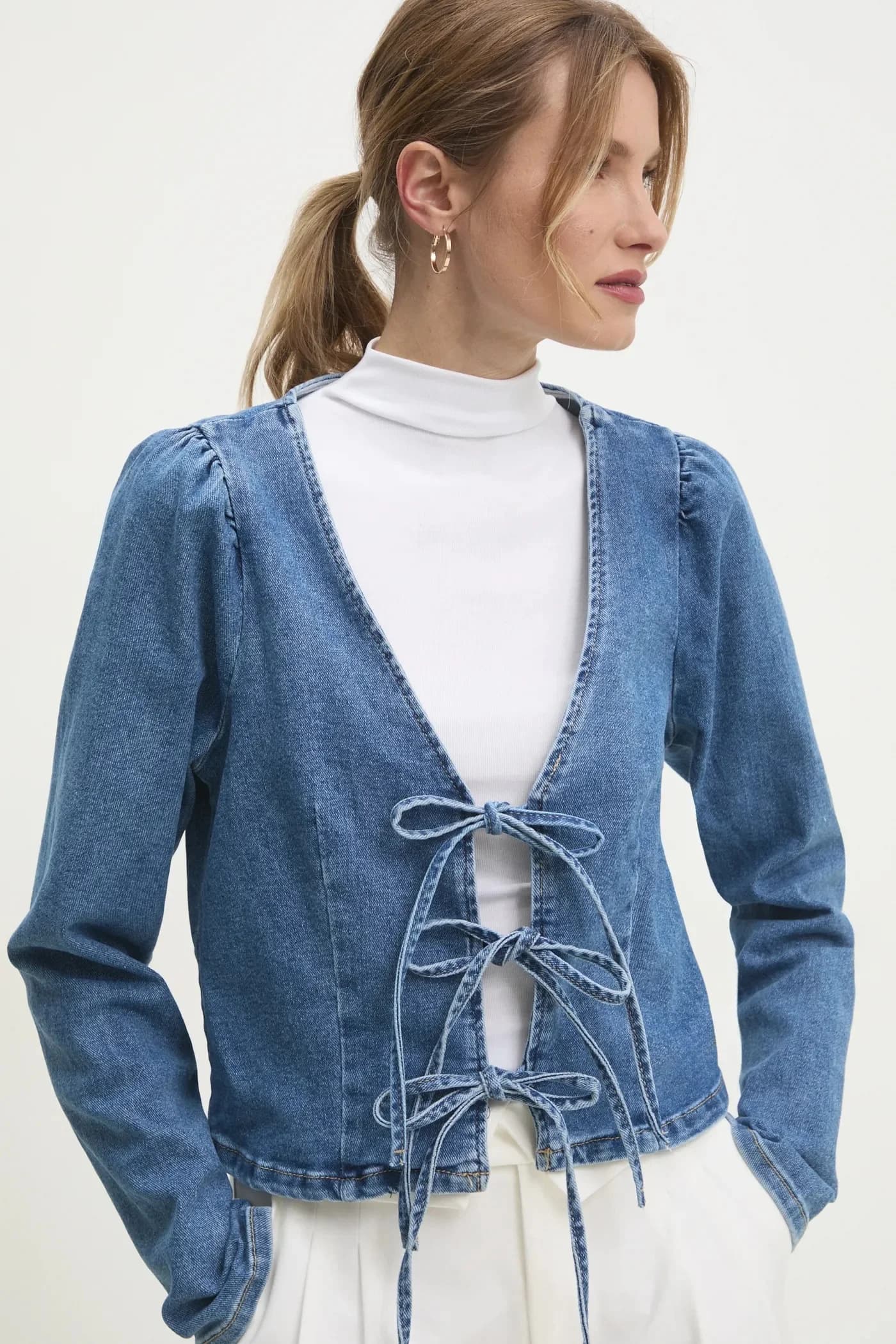 Джинсовая куртка