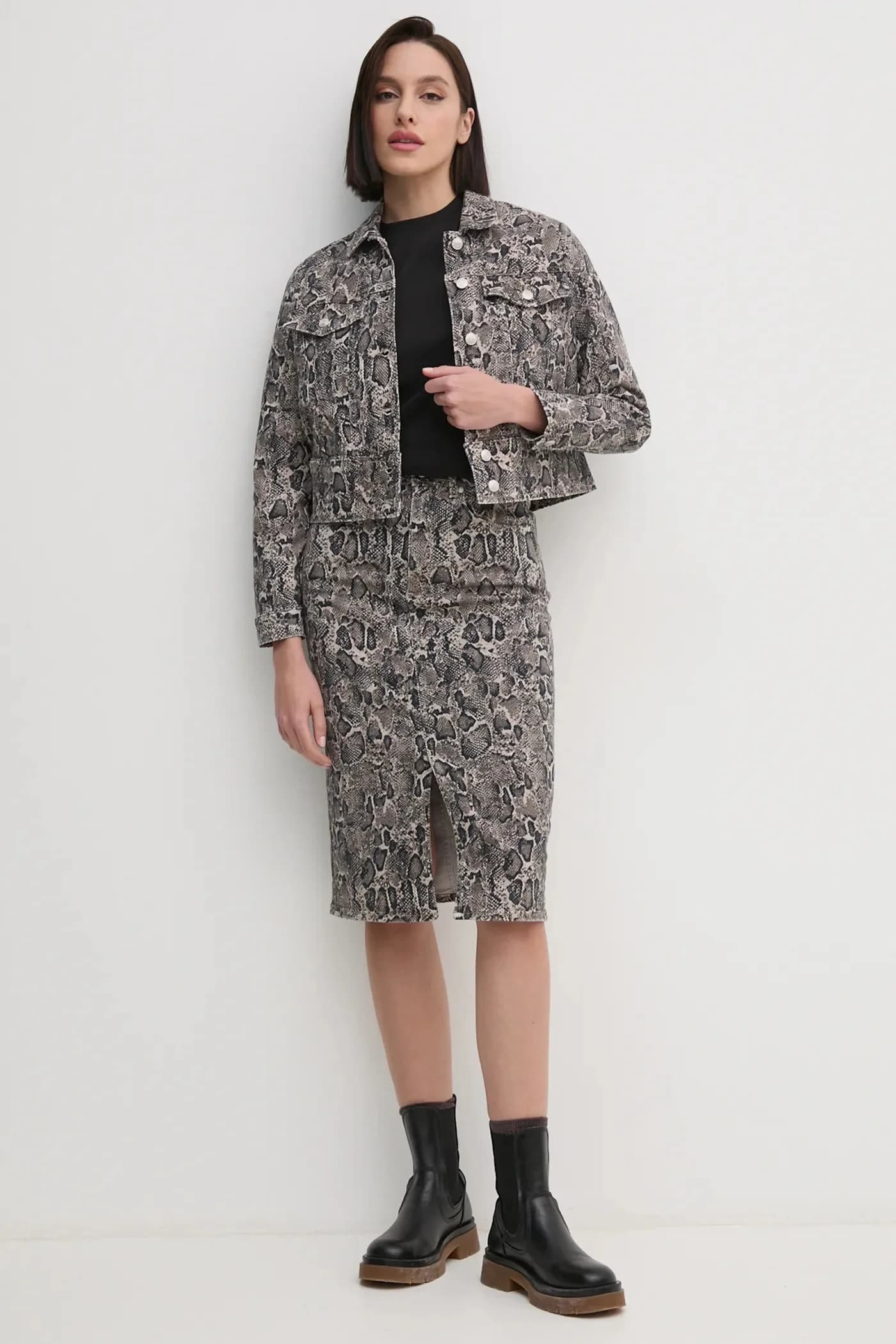 Джинсовая куртка - фото 2