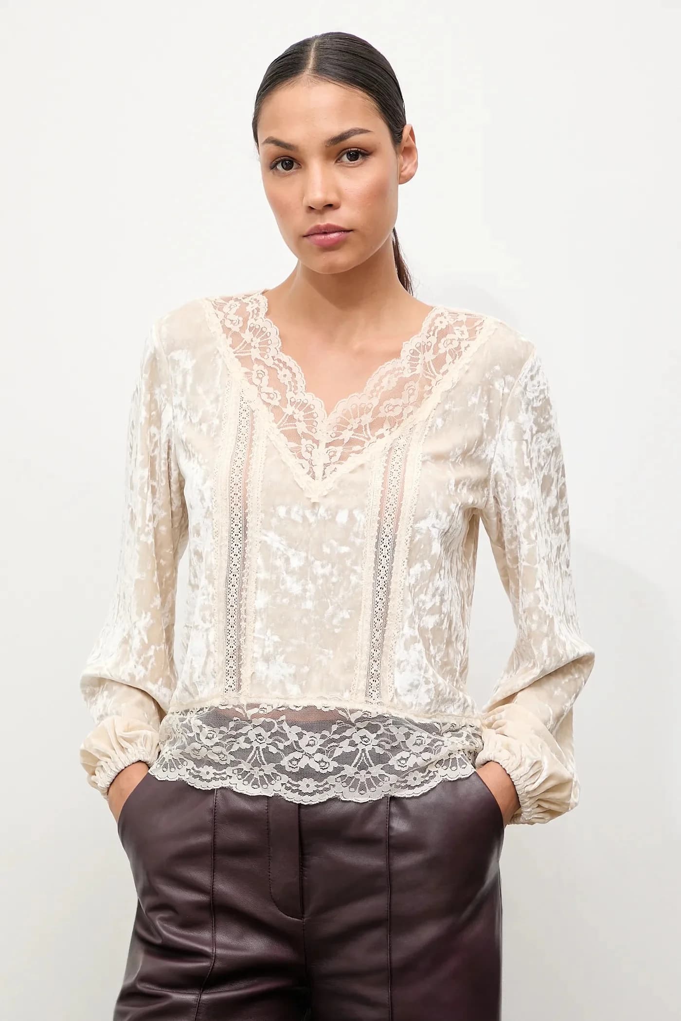 Велюровая блузка - фото 4