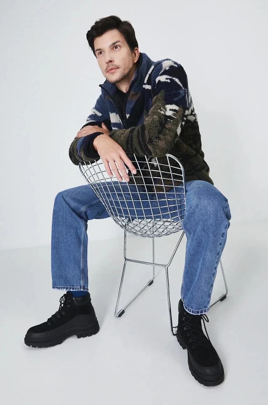 Замшевые ботинки