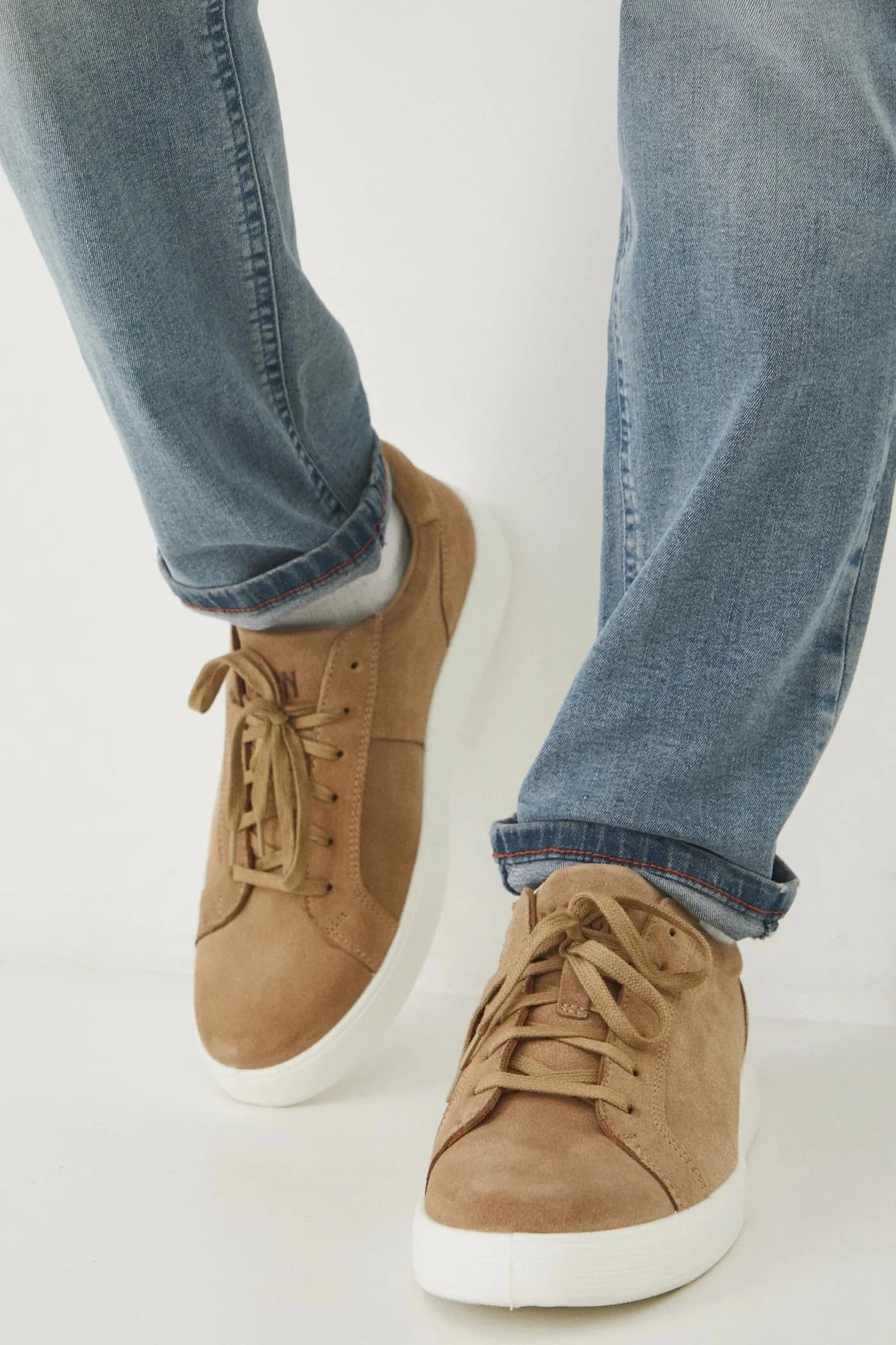 замшевые кроссовки - фото 8