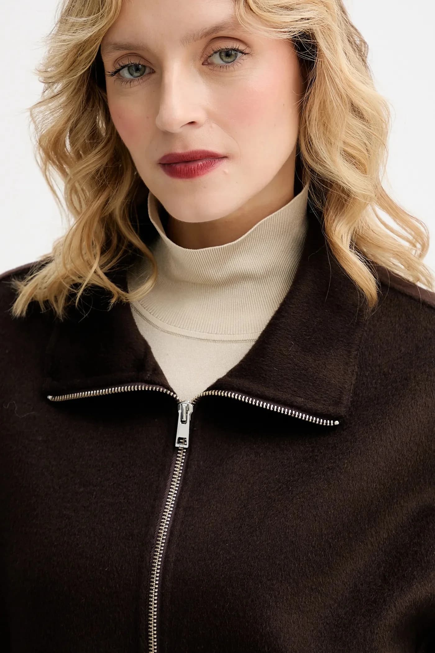 Шерстяная куртка - фото 4