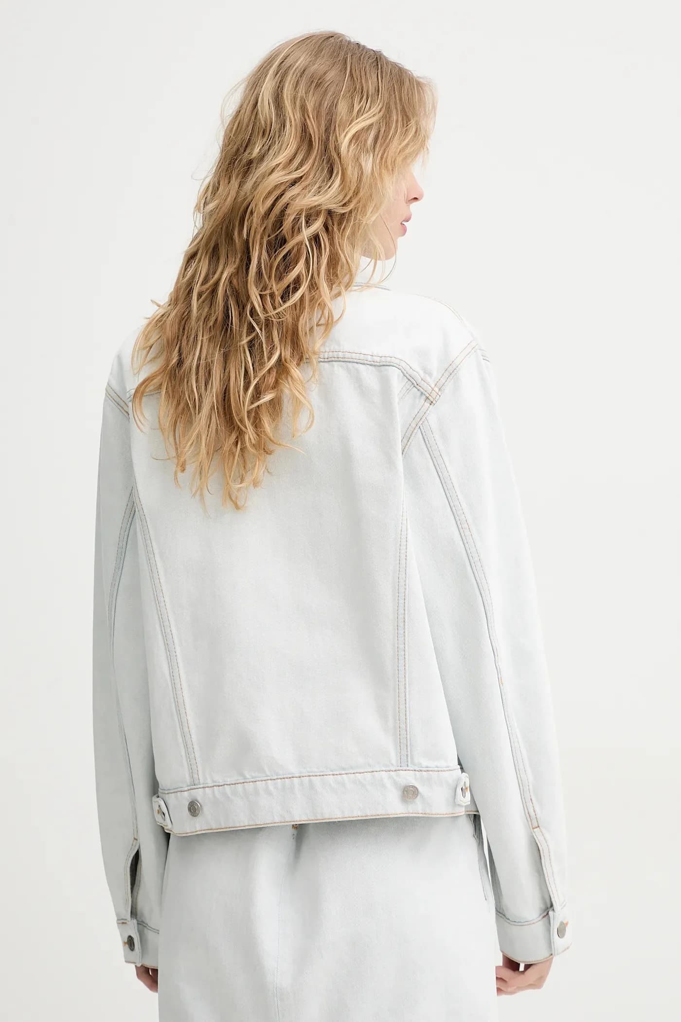 Джинсовая куртка - фото 3