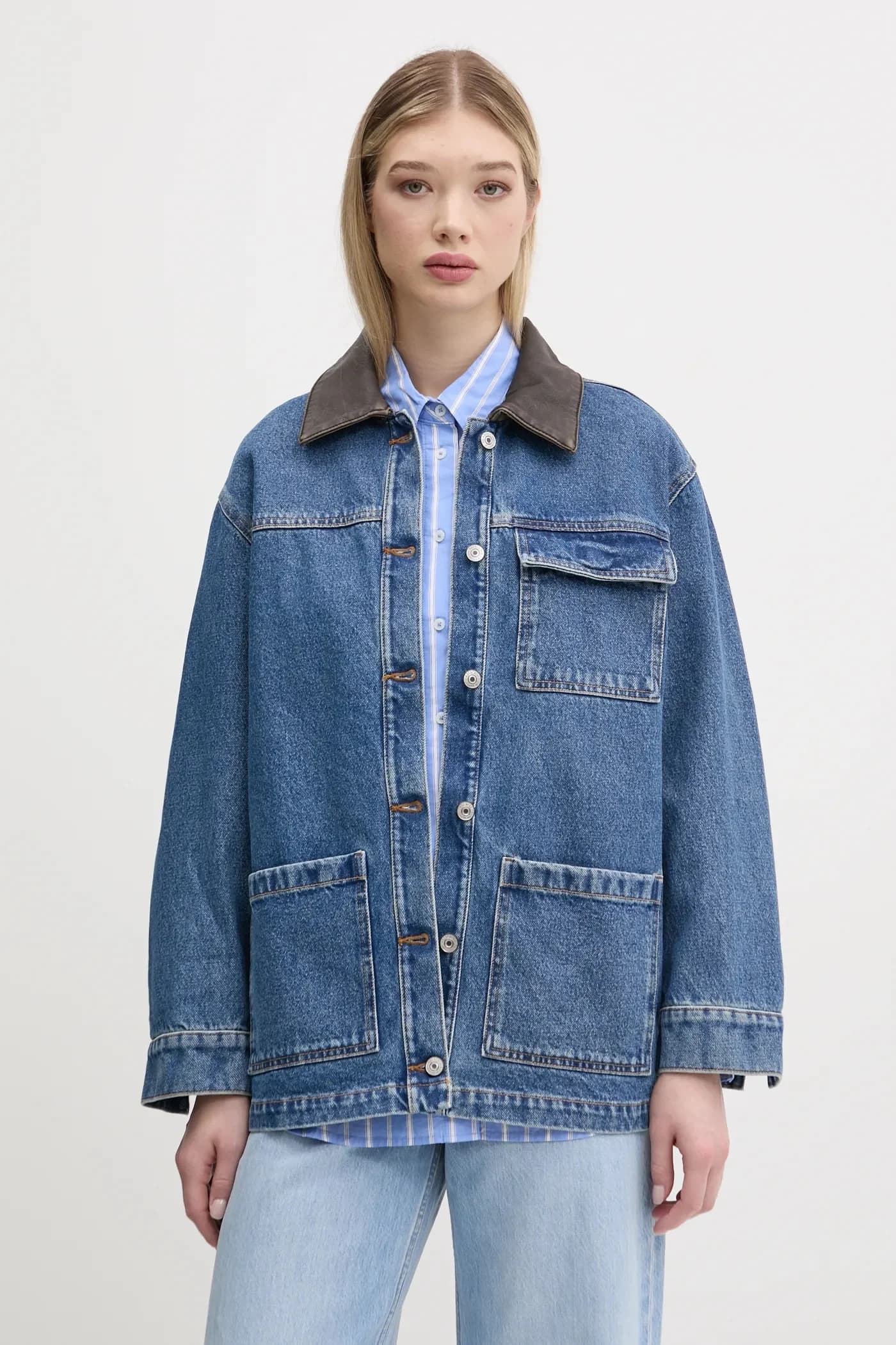 Джинсовая куртка