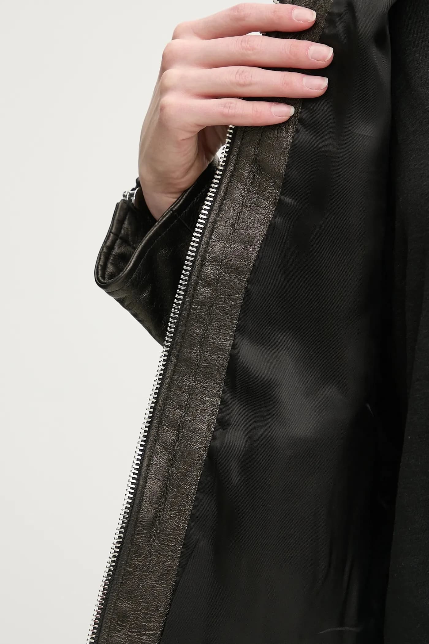 Кожаная куртка - фото 10