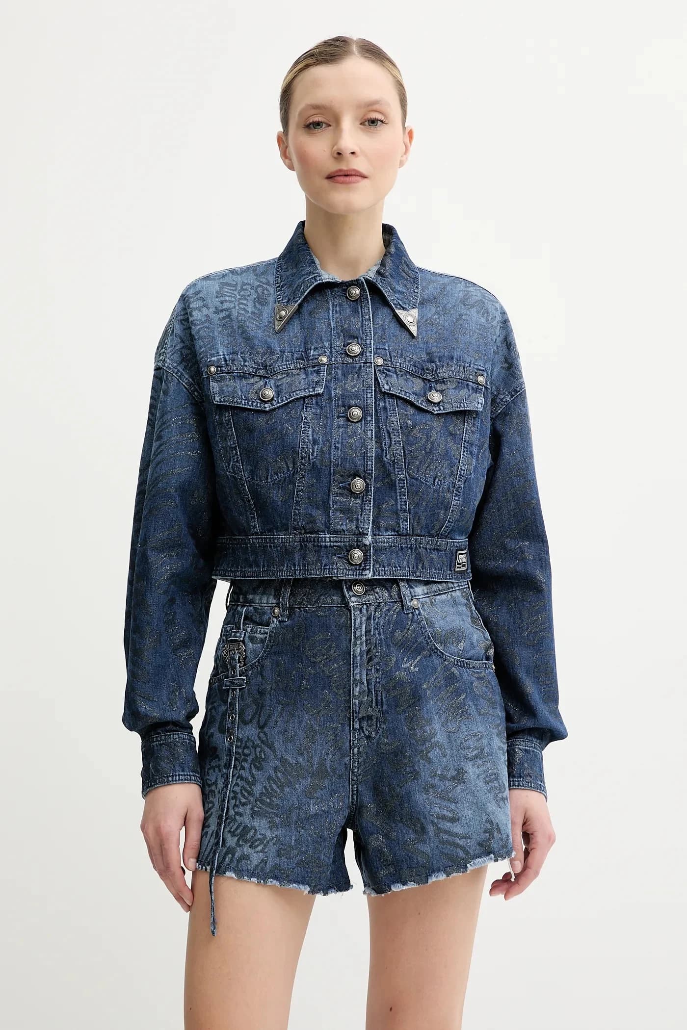 Джинсовая куртка