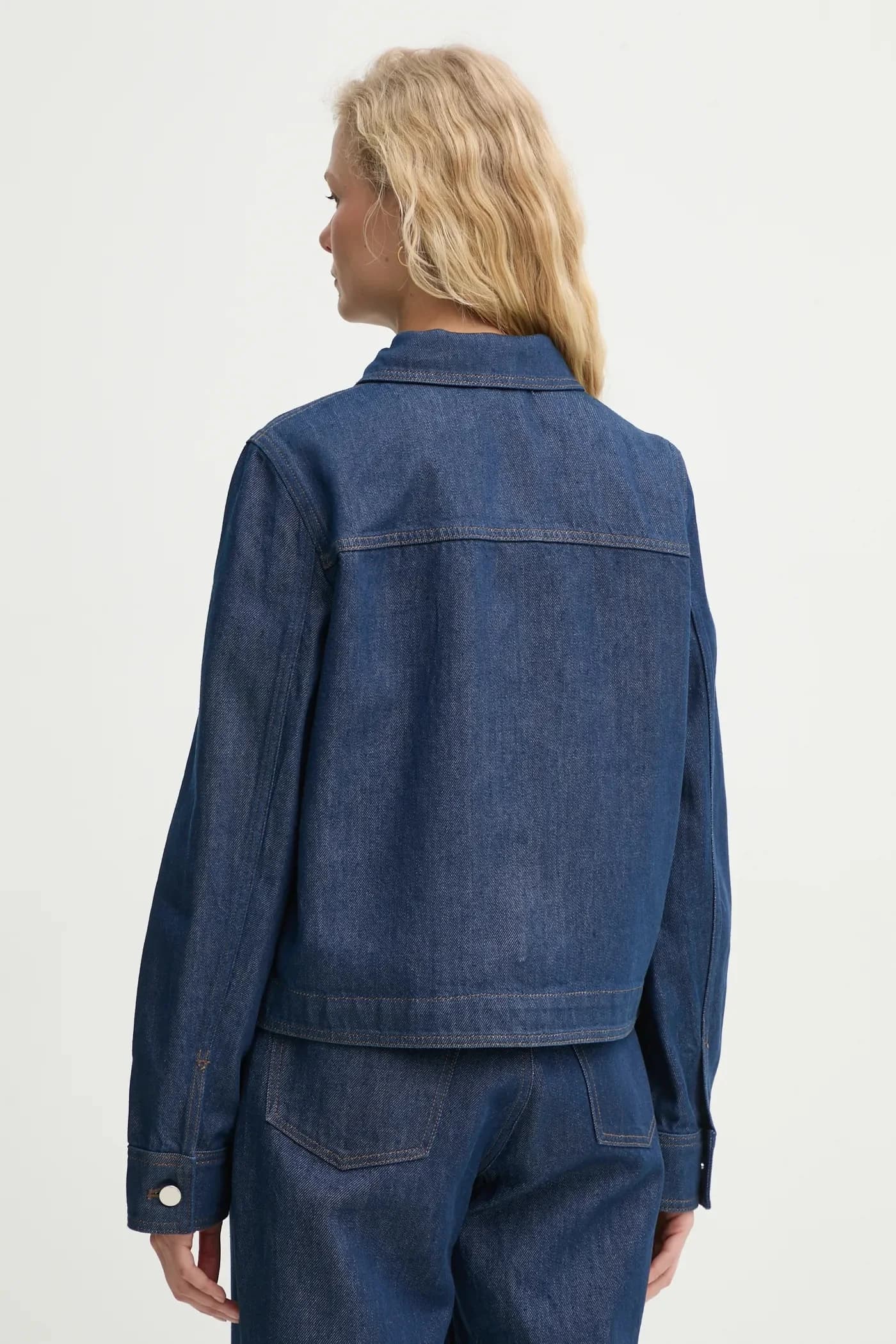 Джинсовая куртка - фото 3