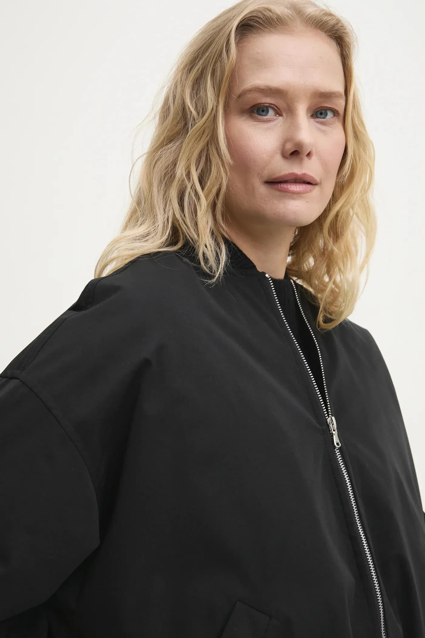 Куртка-бомбер - фото 4