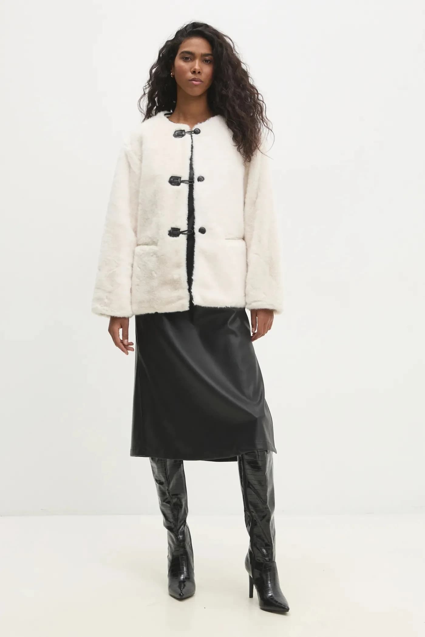 Куртка - фото 2