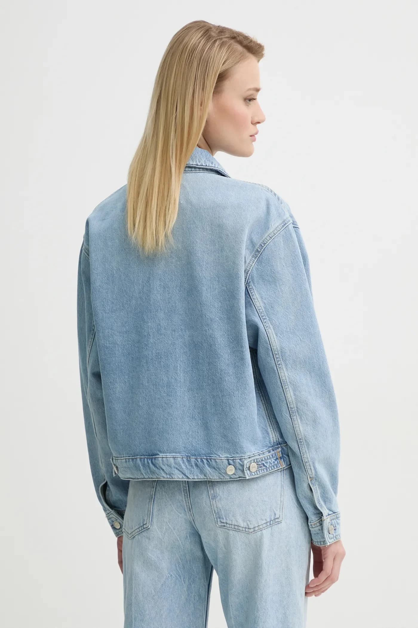 Джинсовая куртка - фото 3