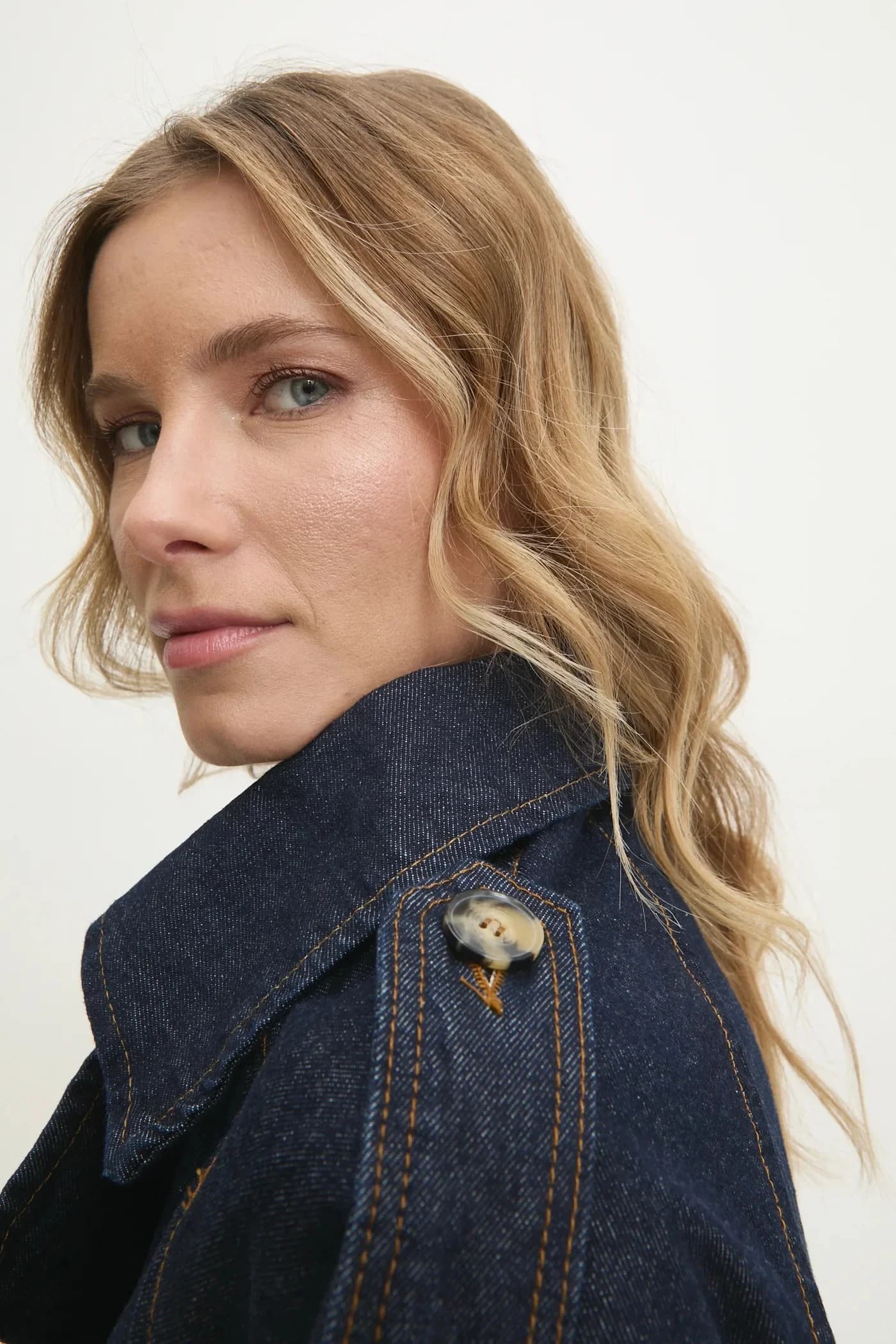 Джинсовая куртка - фото 7