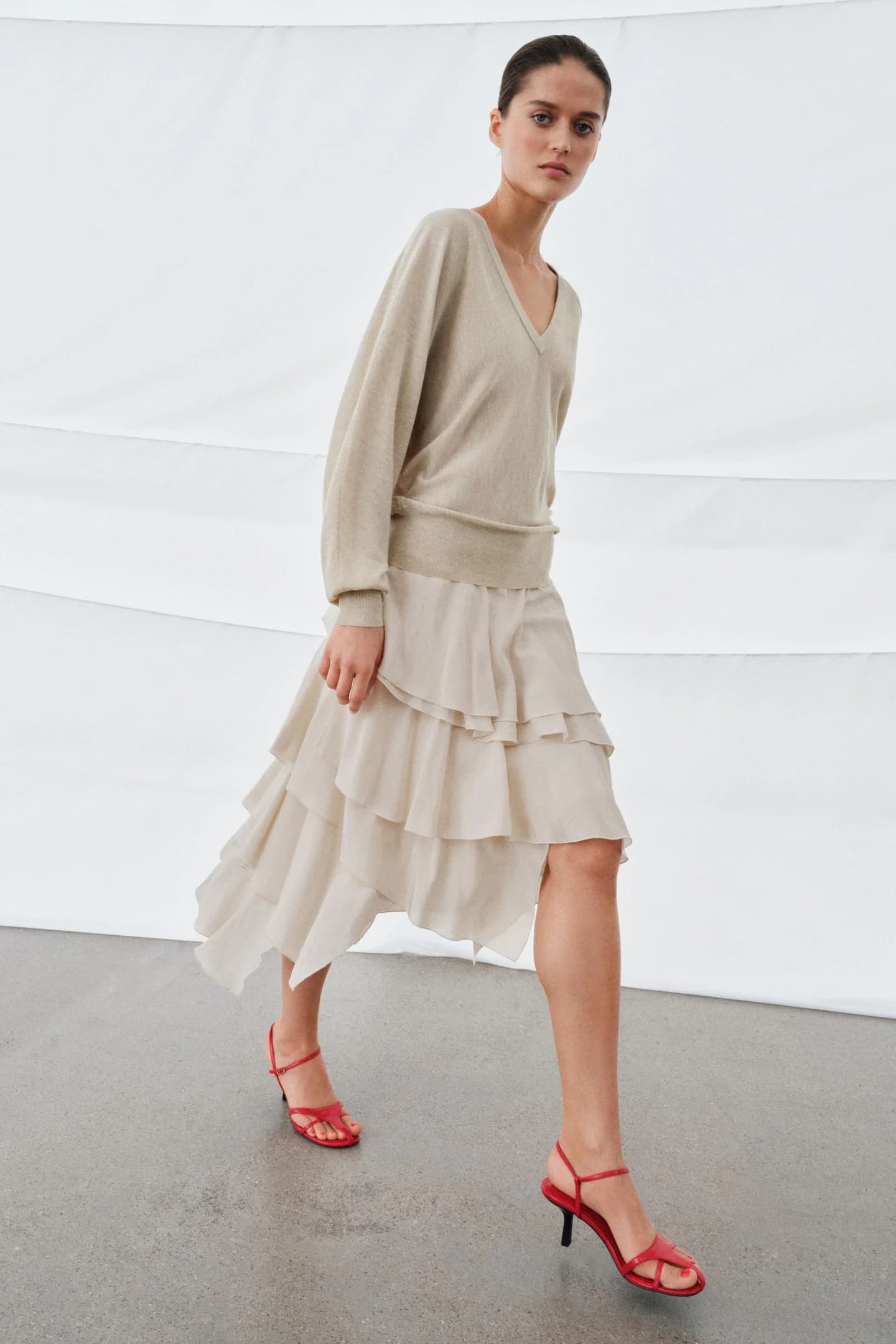 ШЕРСТЯНОЙ СВИТЕР С V-ОБРАЗНЫМ ВЫРЕЗОМ - фото 2