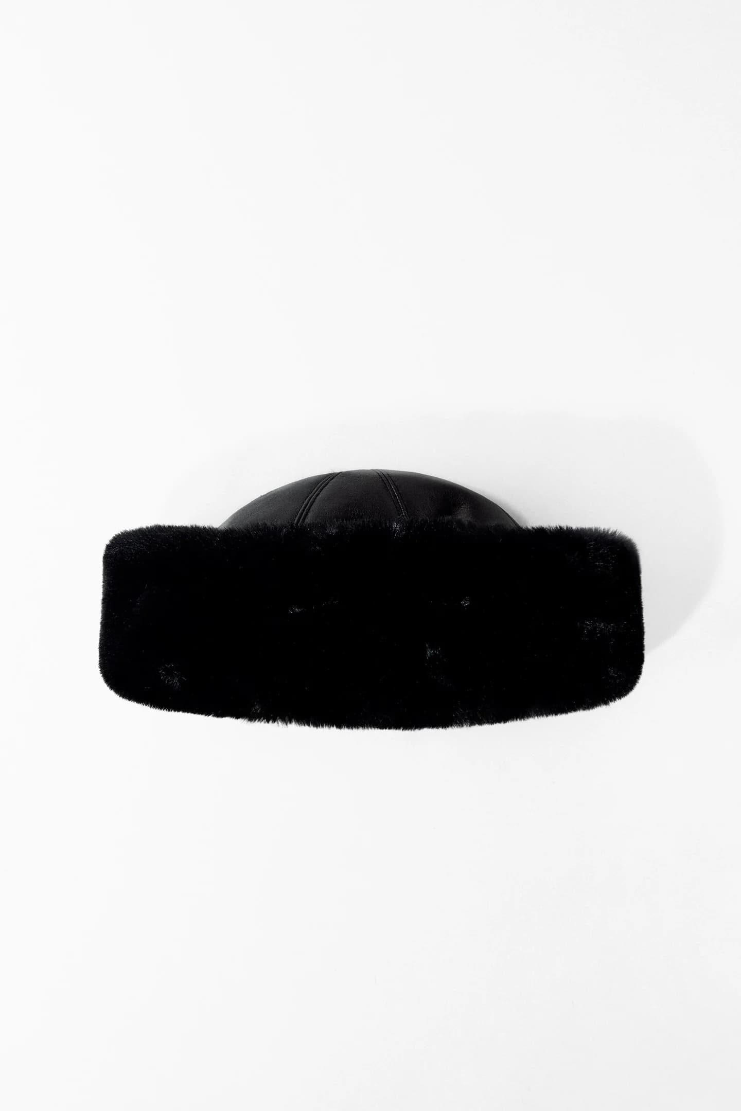 Двусторонняя шапка из искусственного меха