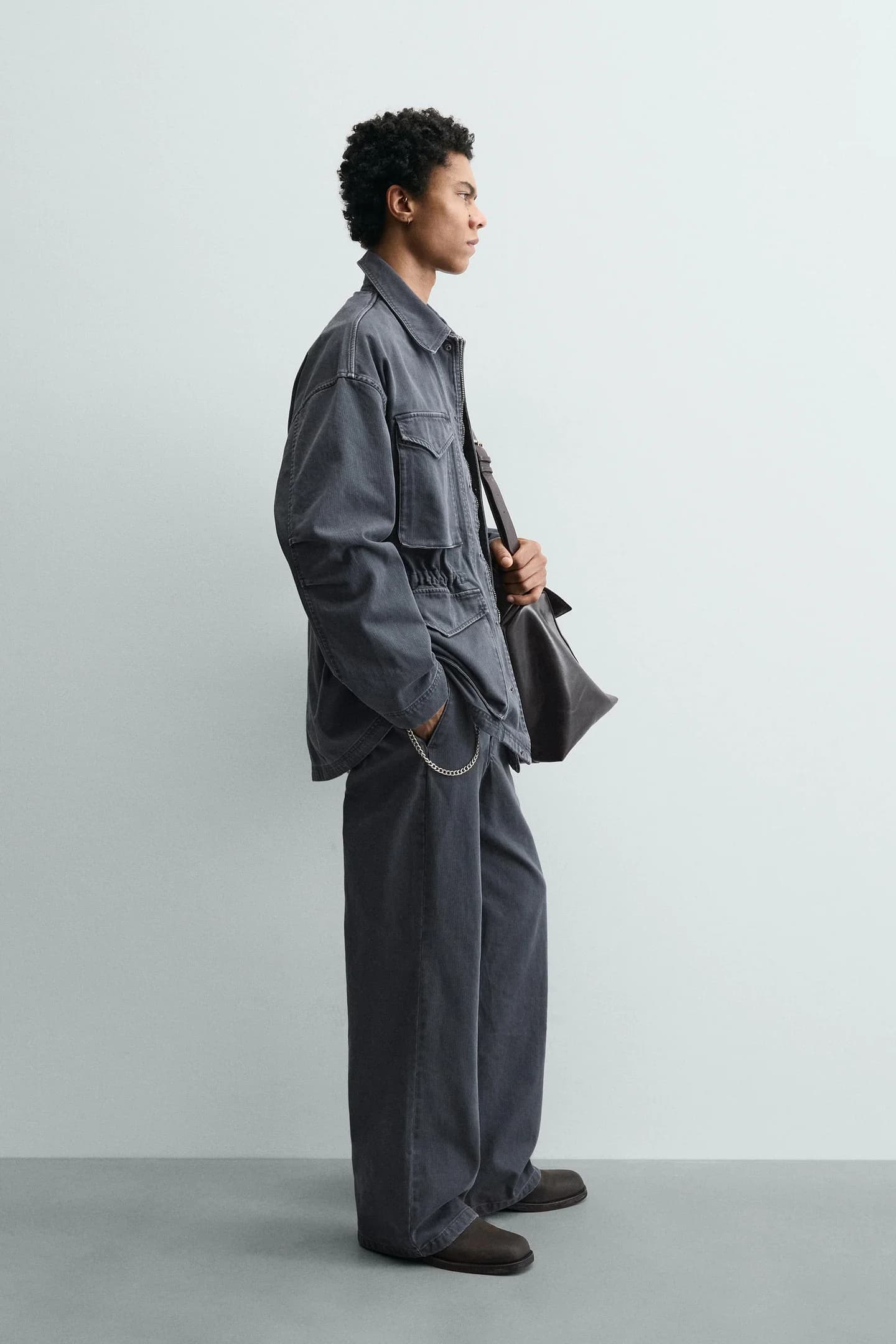 БРЮКИ ИЗ СТРУКТУРНОГО ХЛОПКА С ЭФФЕКТОМ СТИРКИ - фото 2