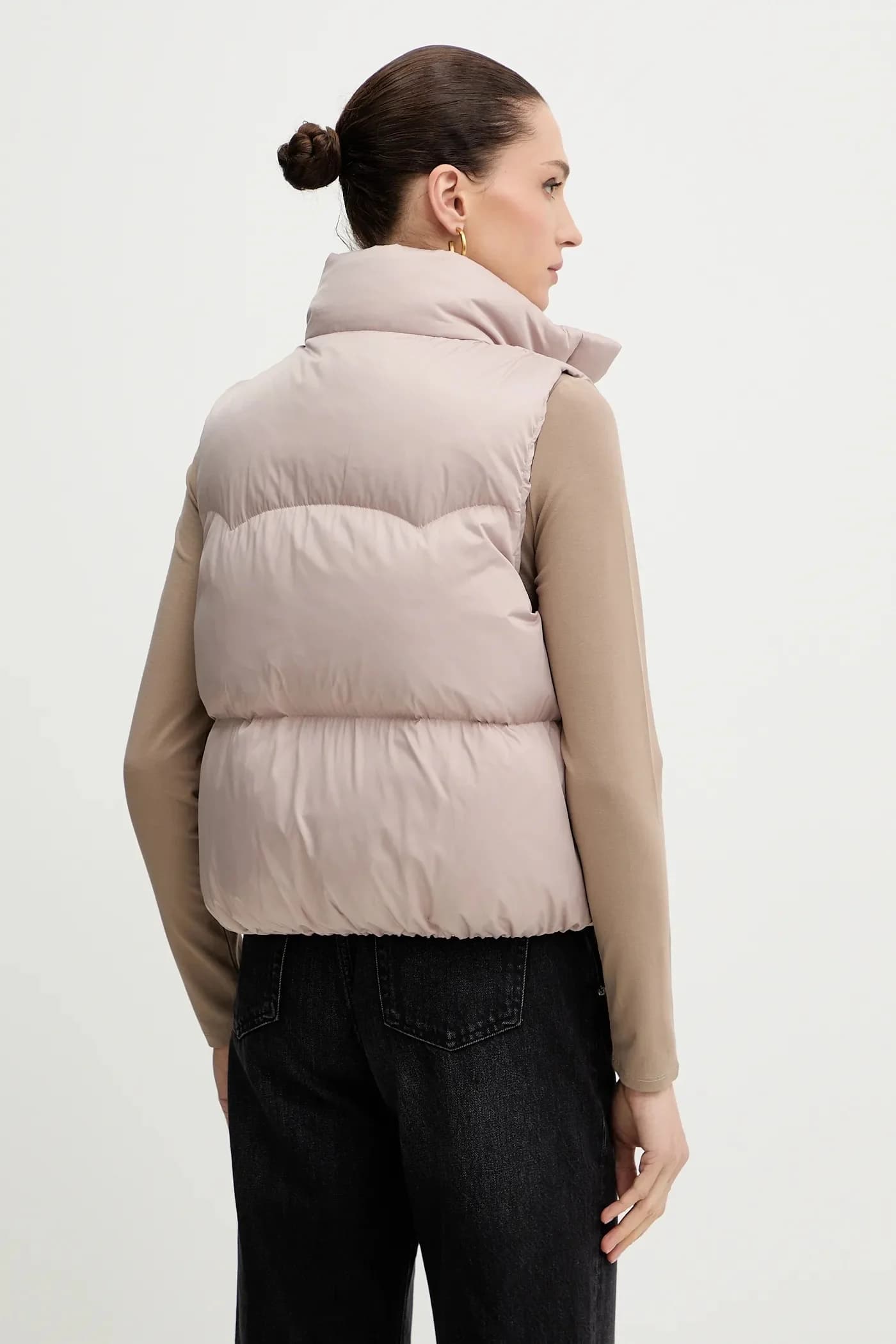 Пуховой жилет - фото 3