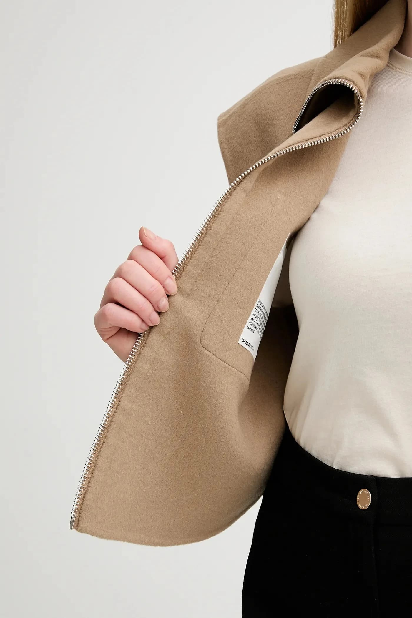 Жакет без рукавов из шерсти - фото 6