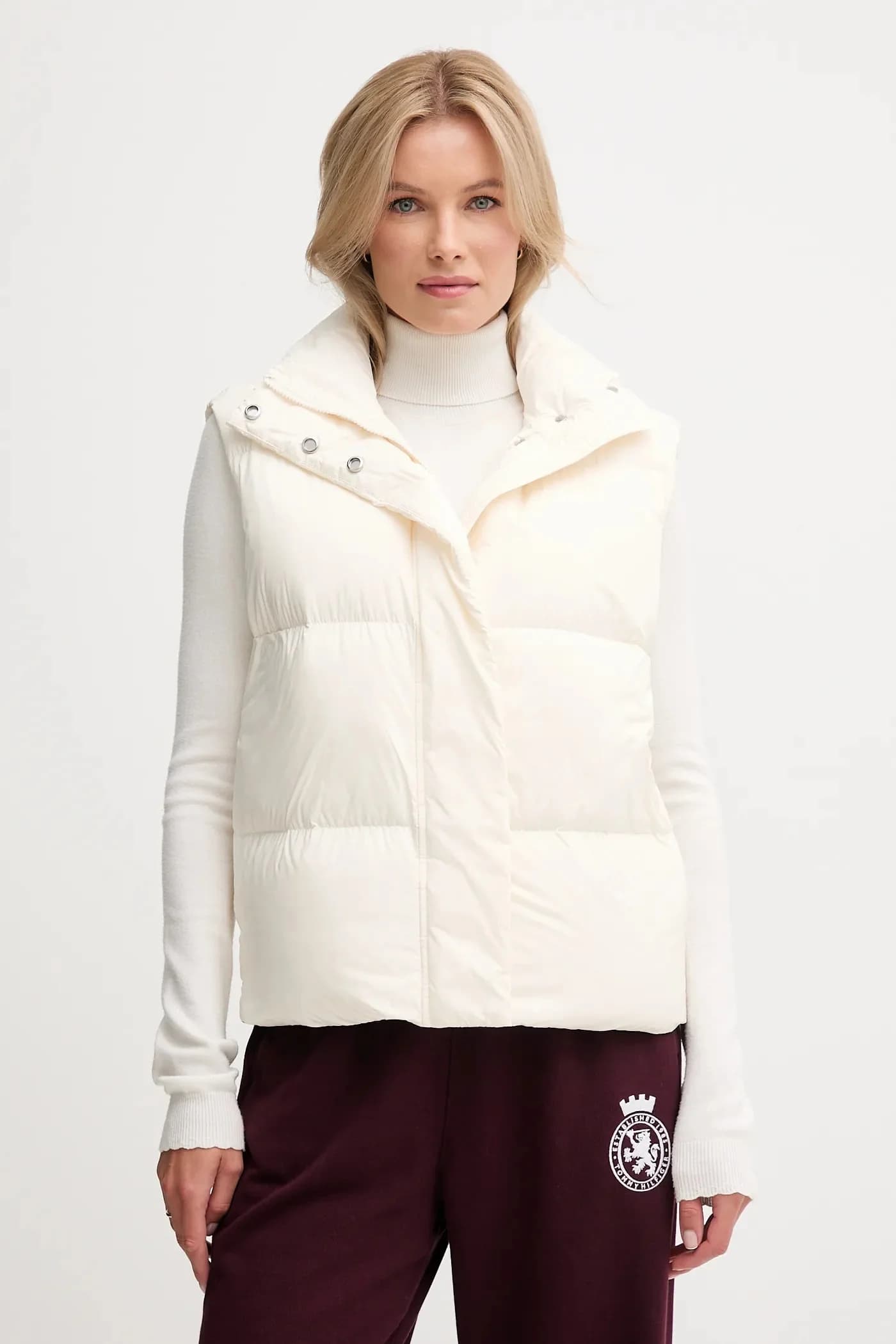 Пуховой жилет