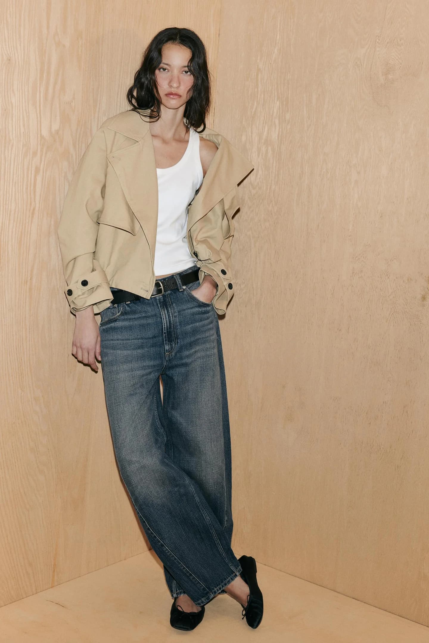 КОРОТКОЕ ПАЛЬТО С ЭФФЕКТОМ ОБЪЕМА - фото 2