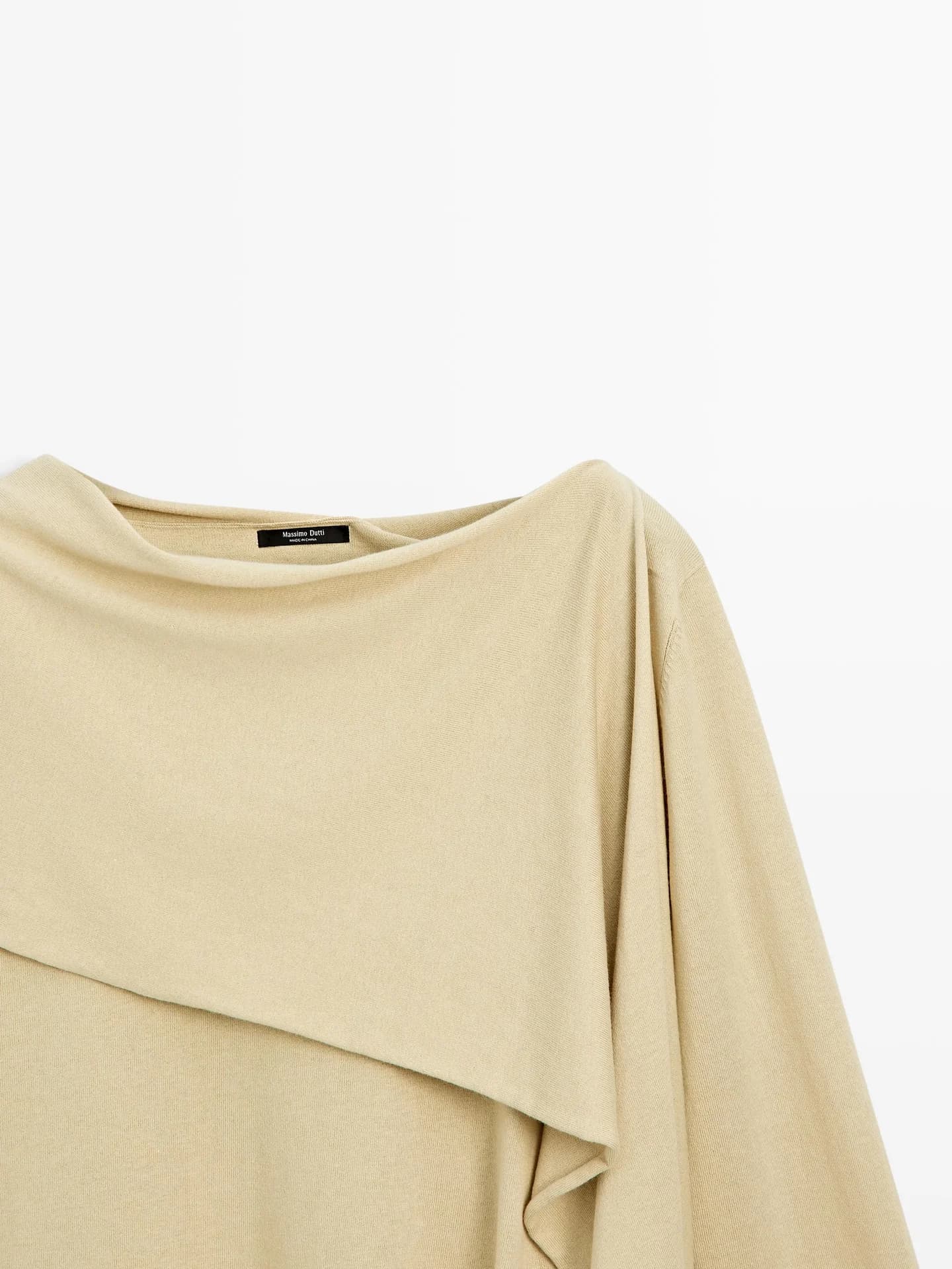 Вязаный свитер с деталью шарфа - фото 3