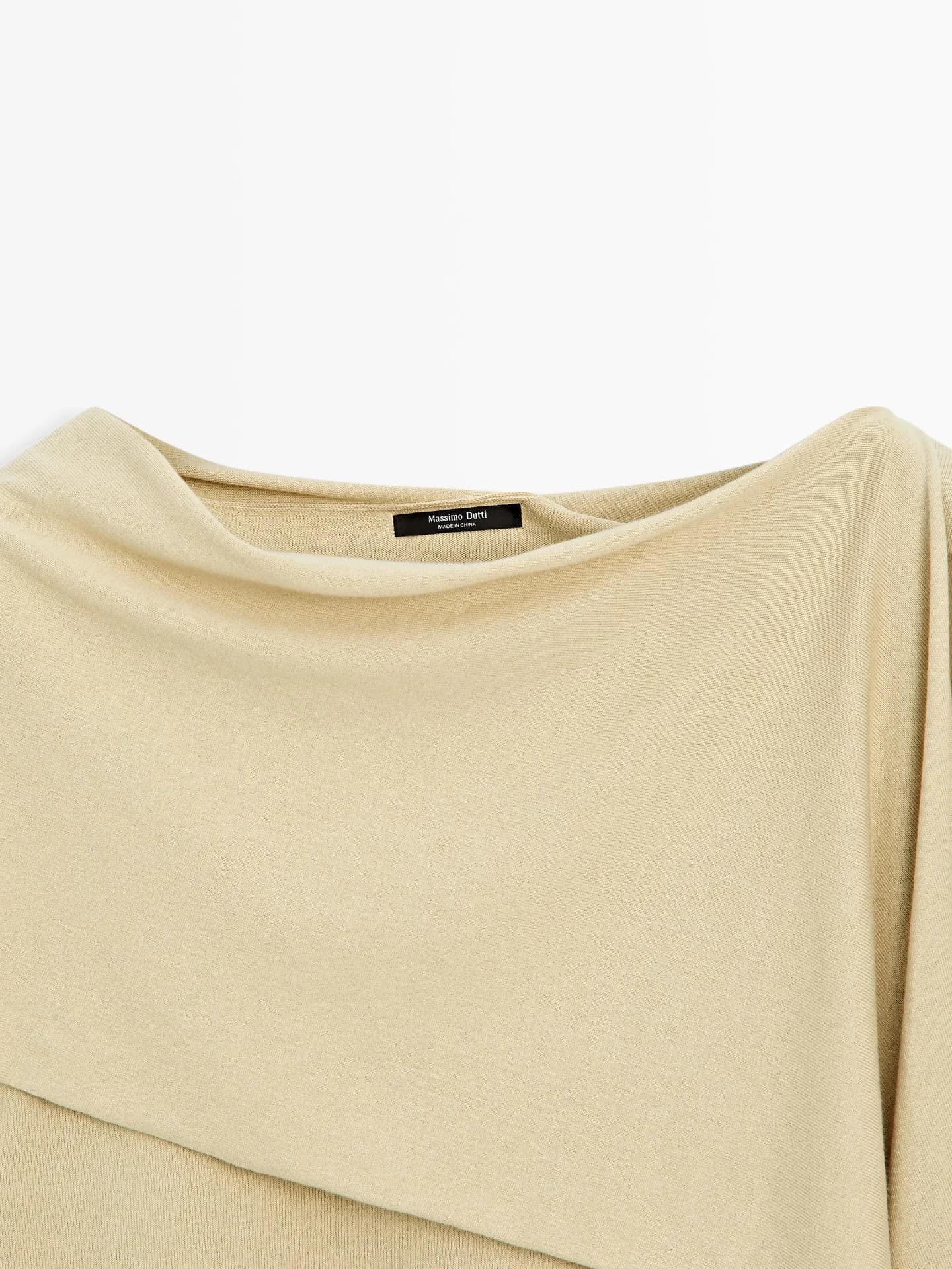 Вязаный свитер с деталью шарфа - фото 7