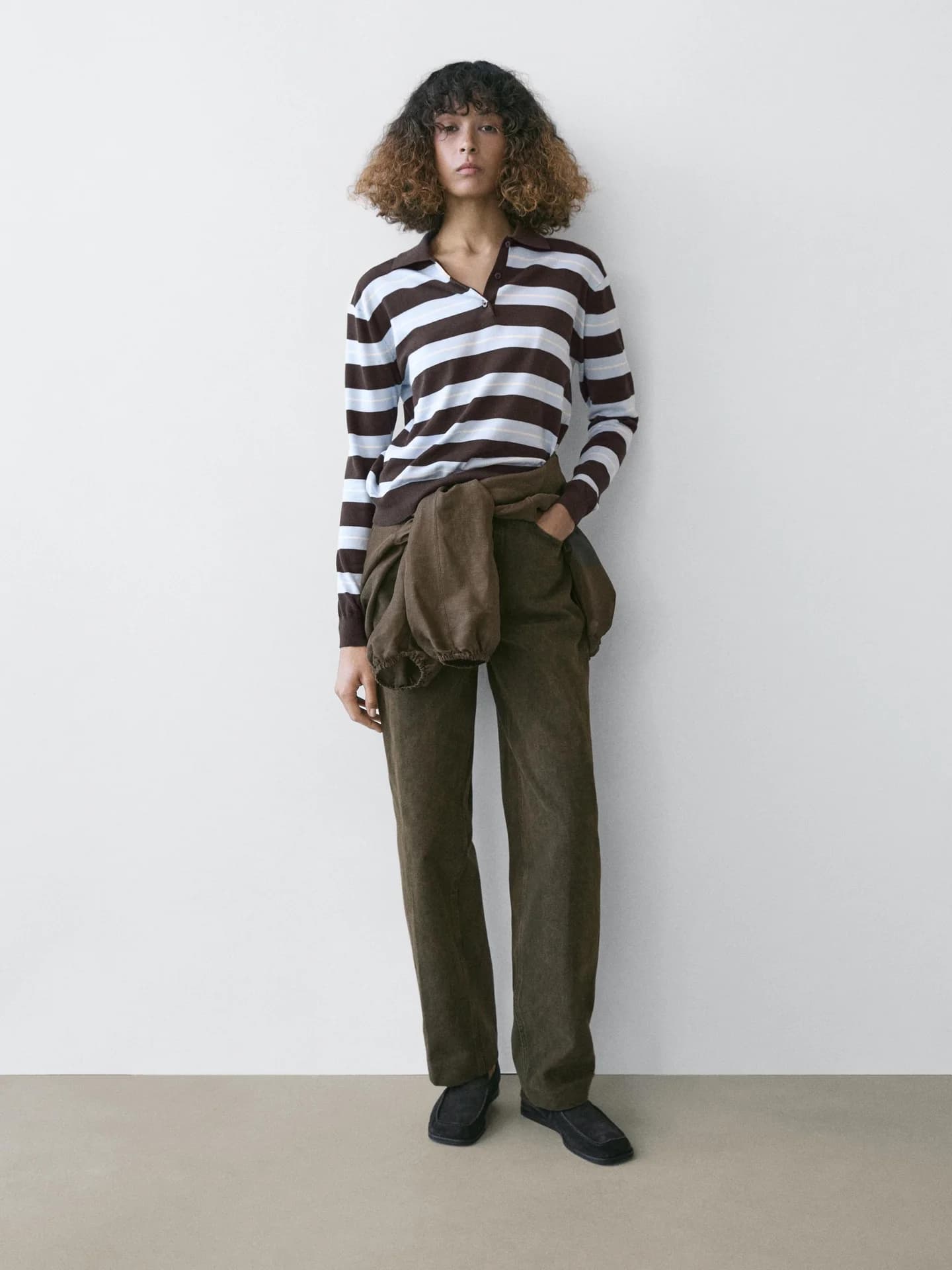 Свитер-поло из трикотажных полосок из хлопка. - фото 9