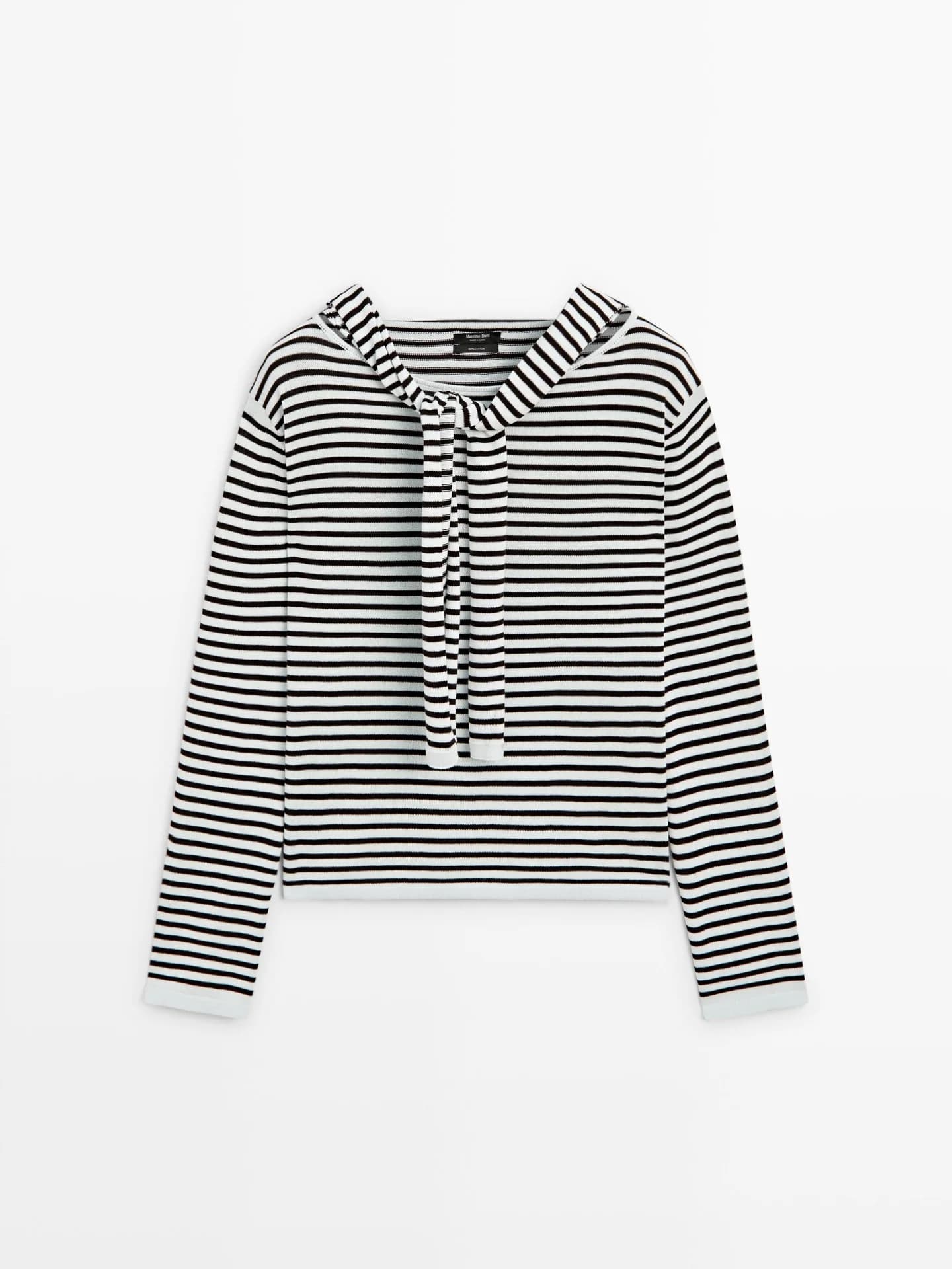 Полосатый вязаный свитер с декоративными рукавами - фото 2