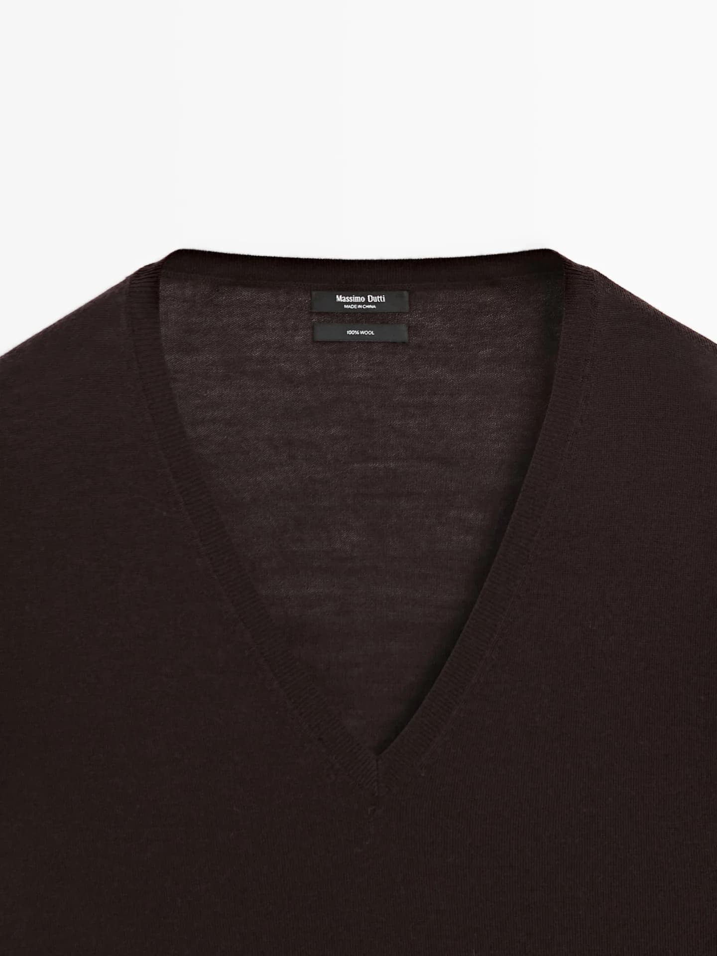 Вязаный свитер оверсайз с V-образным вырезом - фото 8