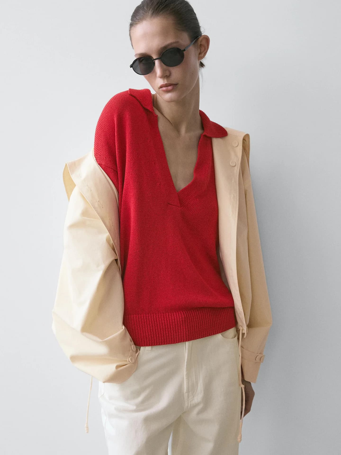 Свитер-поло из струящегося трикотажа. - фото 6