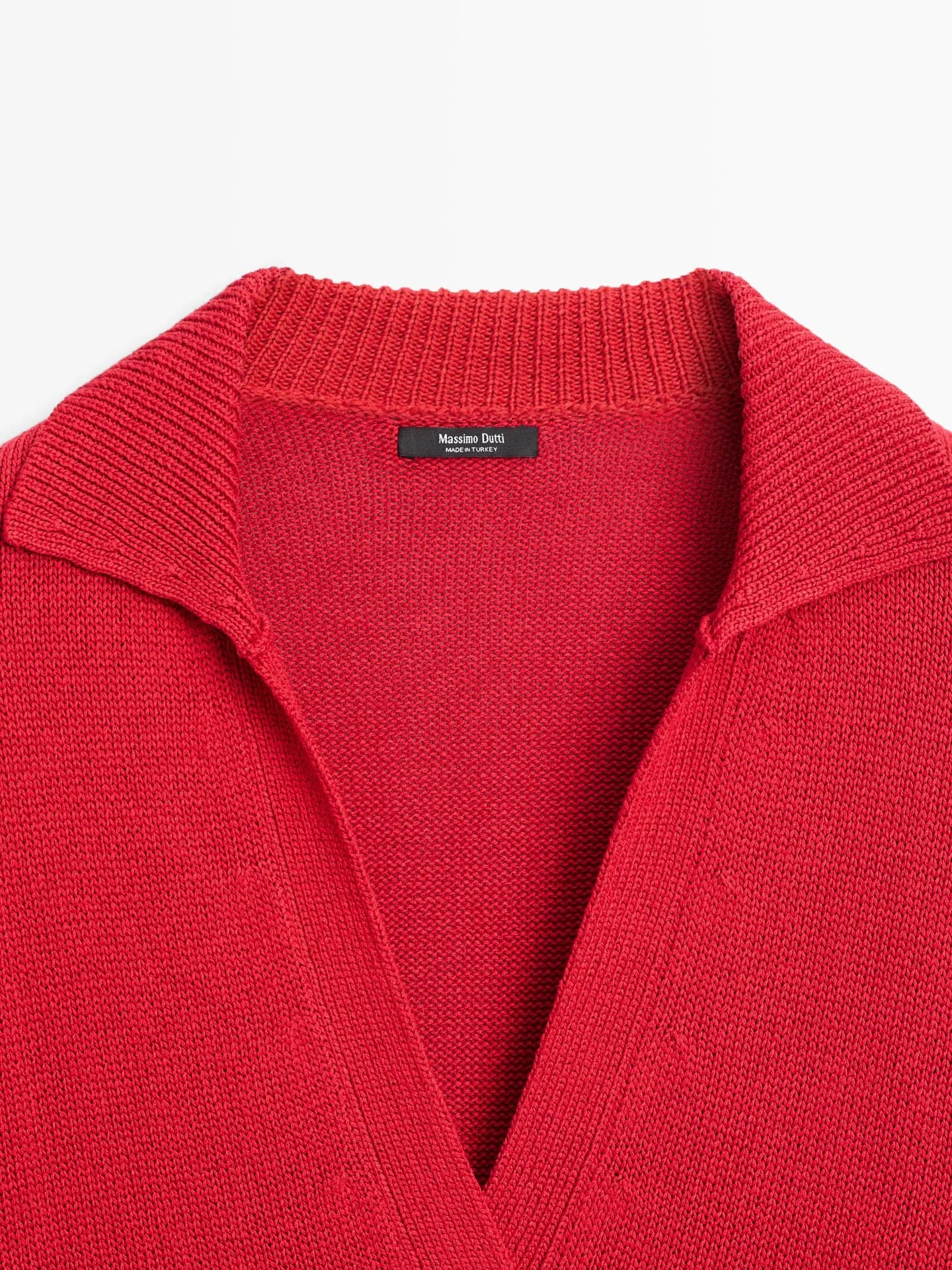 Свитер-поло из струящегося трикотажа. - фото 9