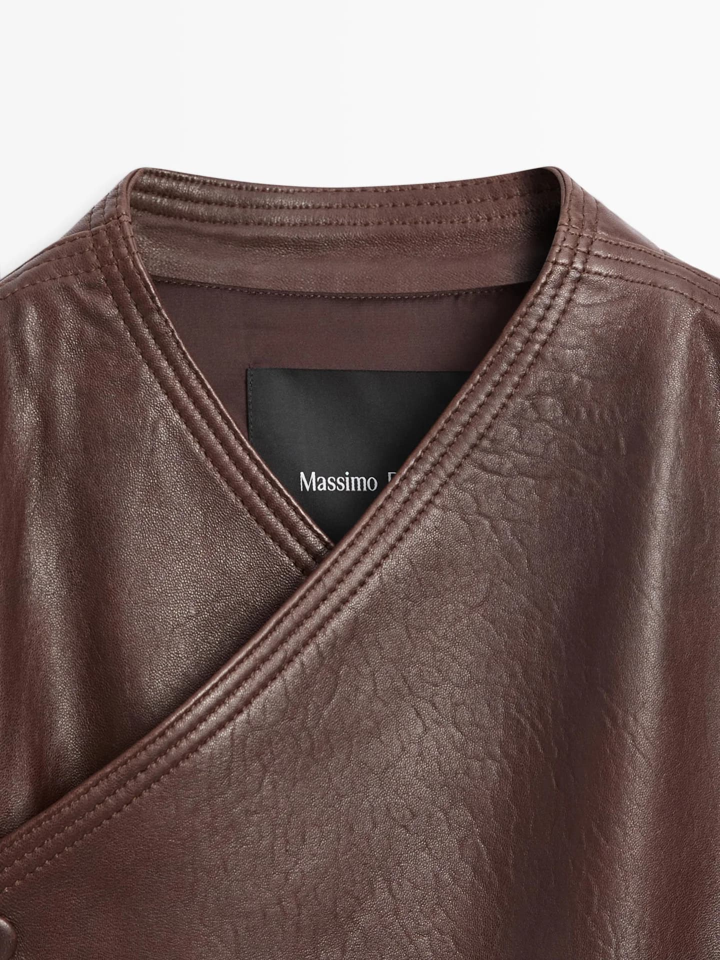 Асимметричный бомбер из кожи наппа - фото 8