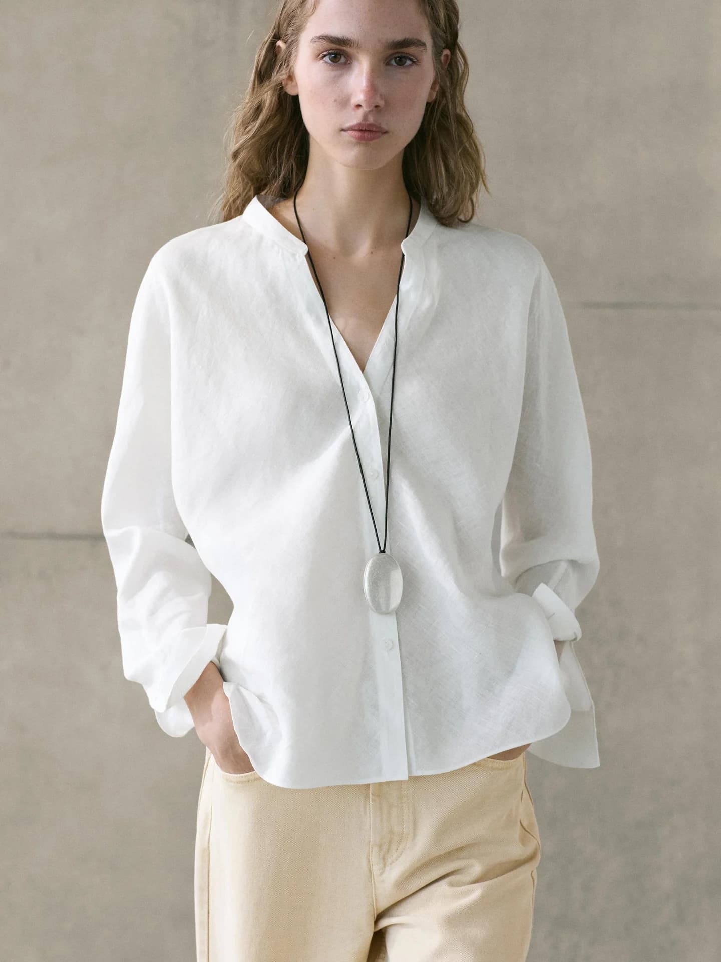 Рубашка из 100% льна с воротником стойкой и застежкой. - фото 3