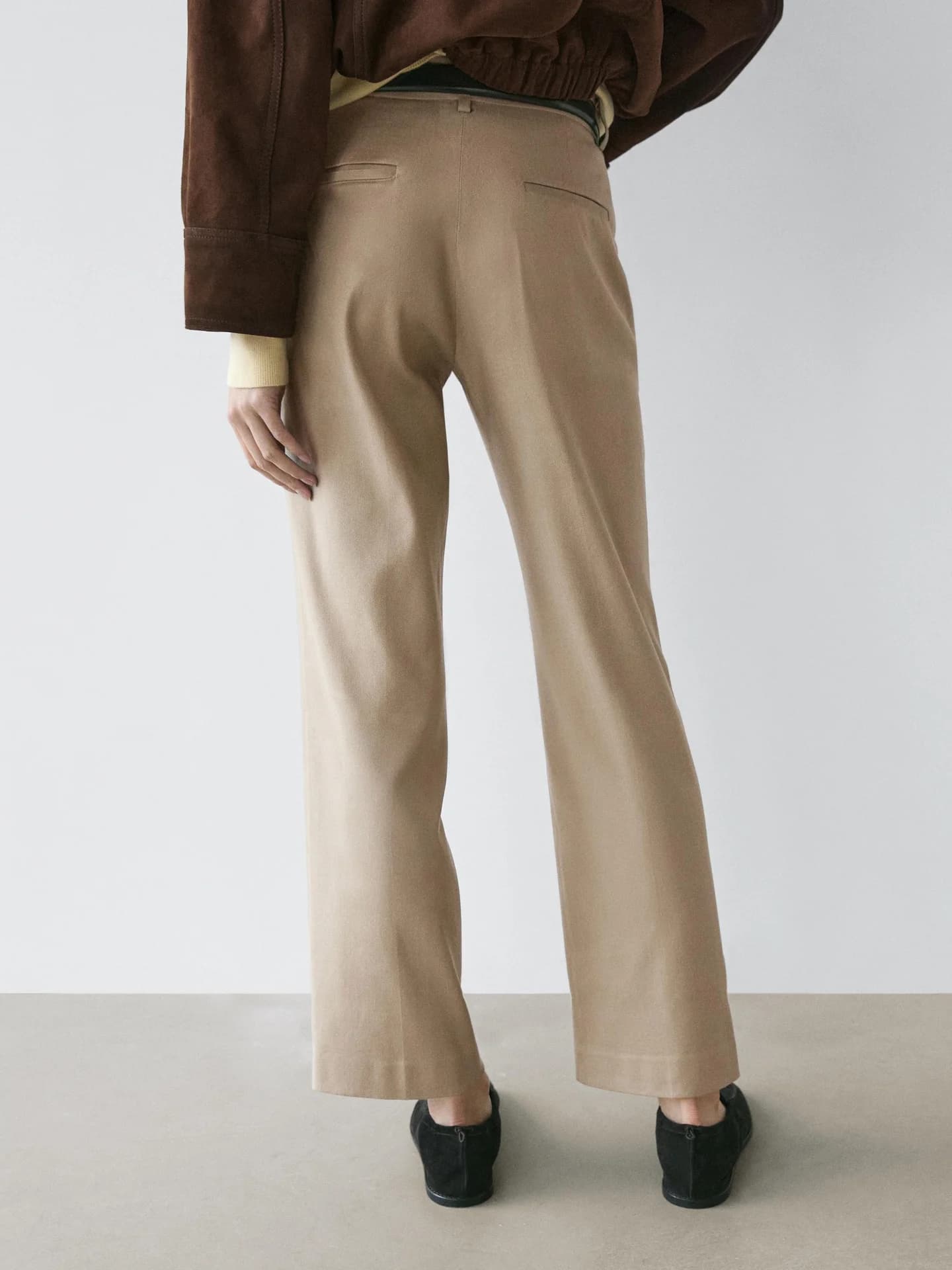 Брюки прямого кроя с льном - фото 9