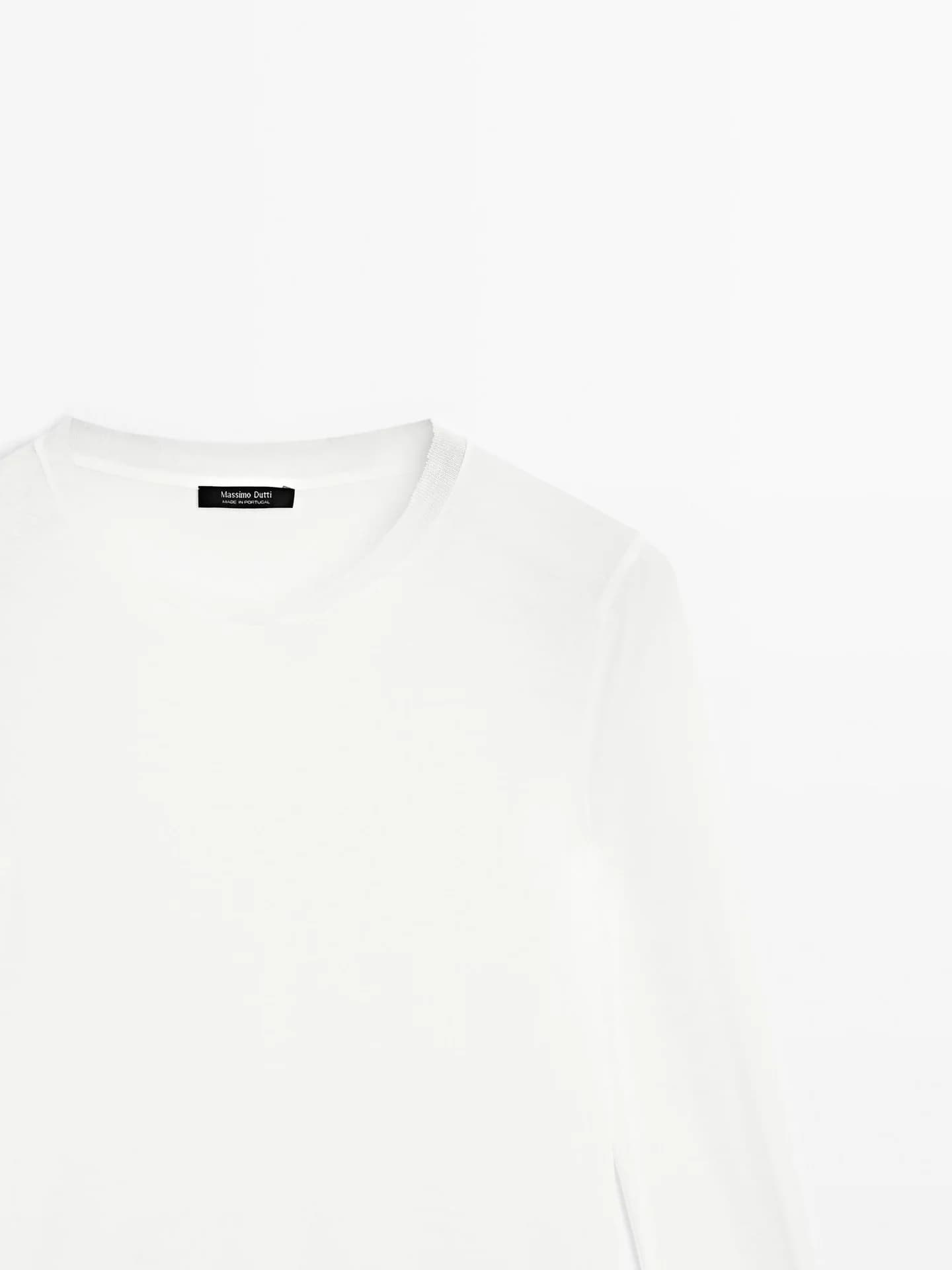 Прозрачная футболка из 100% хлопка с декоративным вырезом. - фото 2