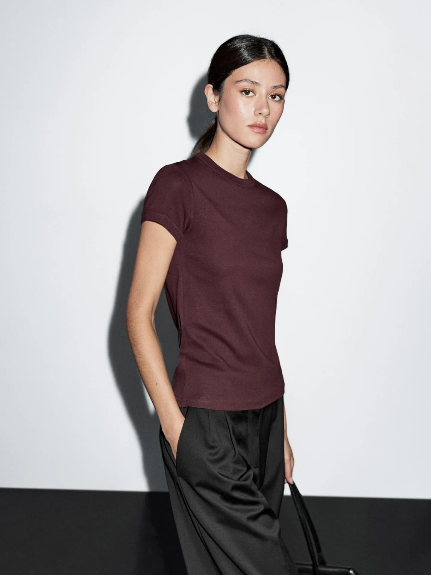 Футболка из 100% хлопка с короткими рукавами. - фото 2