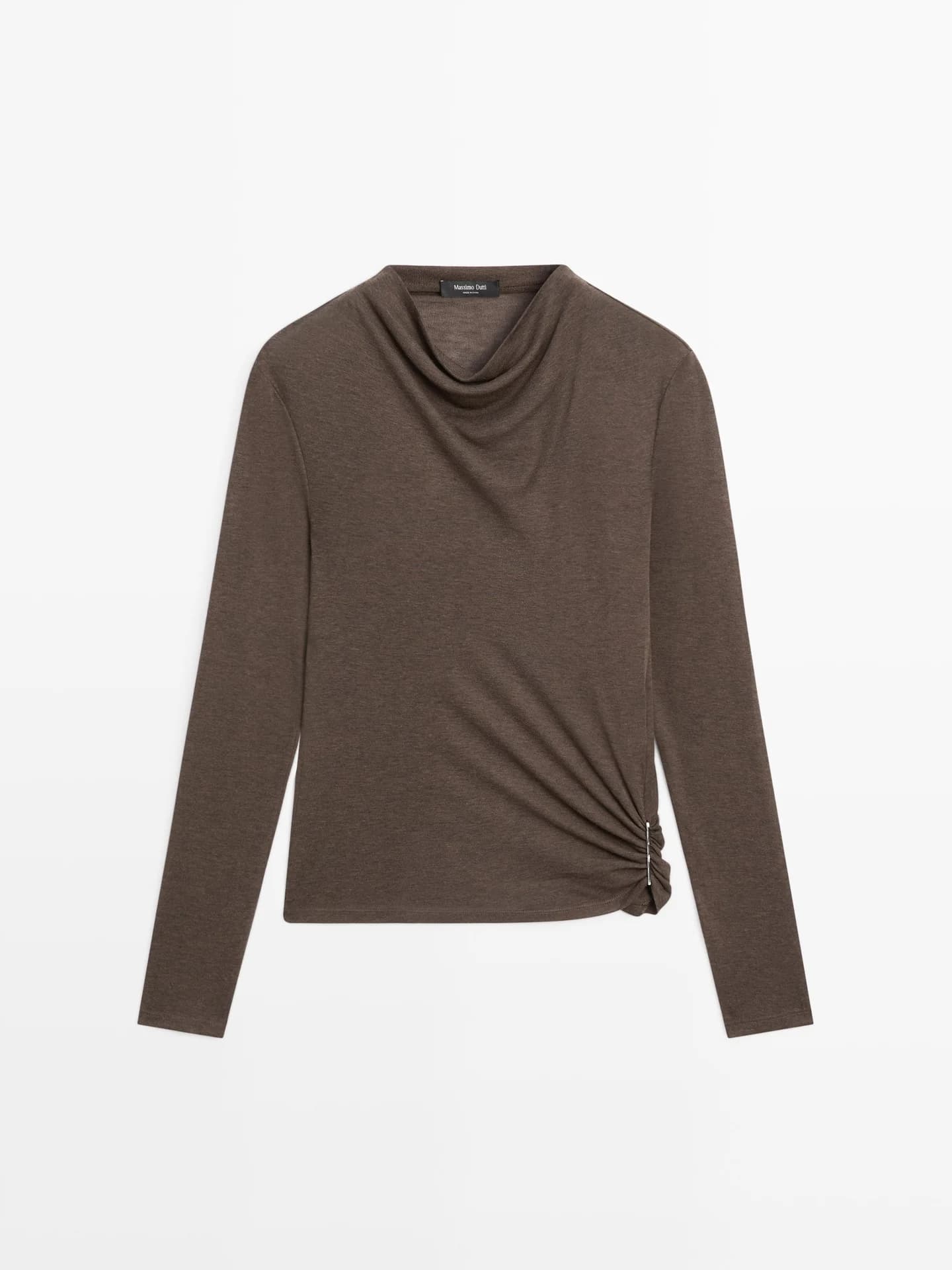 Футболка с воротником-воронкой - фото 6