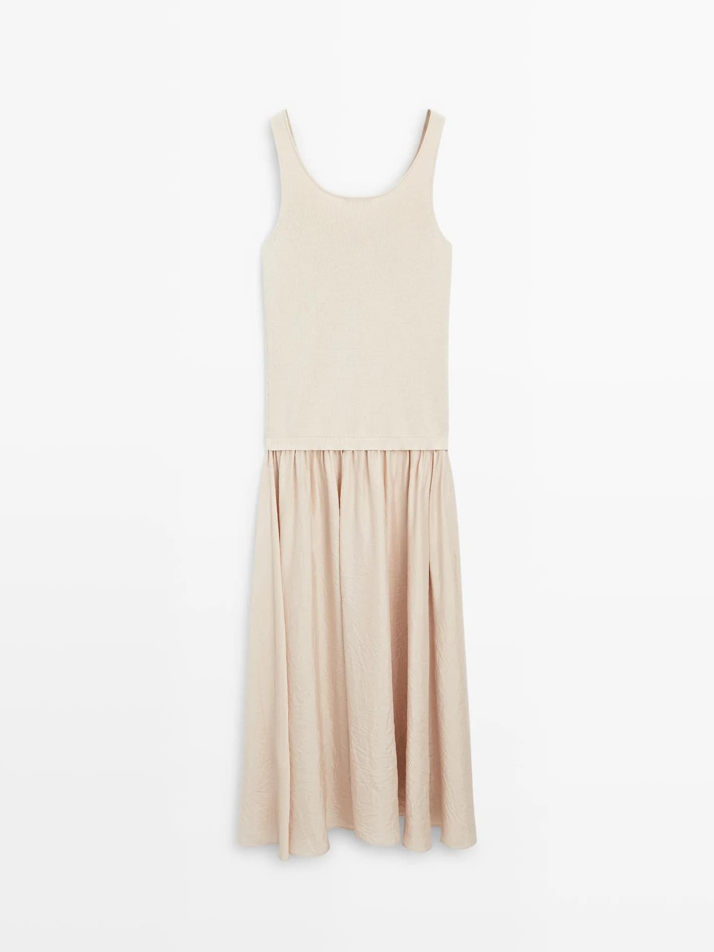 Контрастное платье с бретелями - фото 2