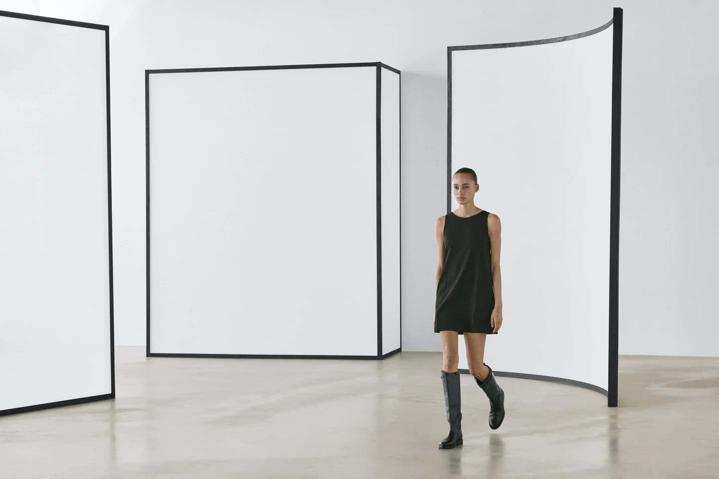 Мини-платье из смесовой шерсти. - фото 8