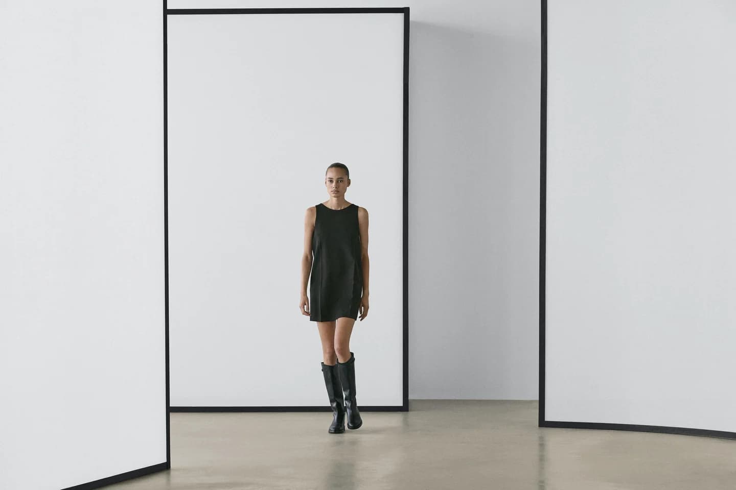 Мини-платье из смесовой шерсти. - фото 9